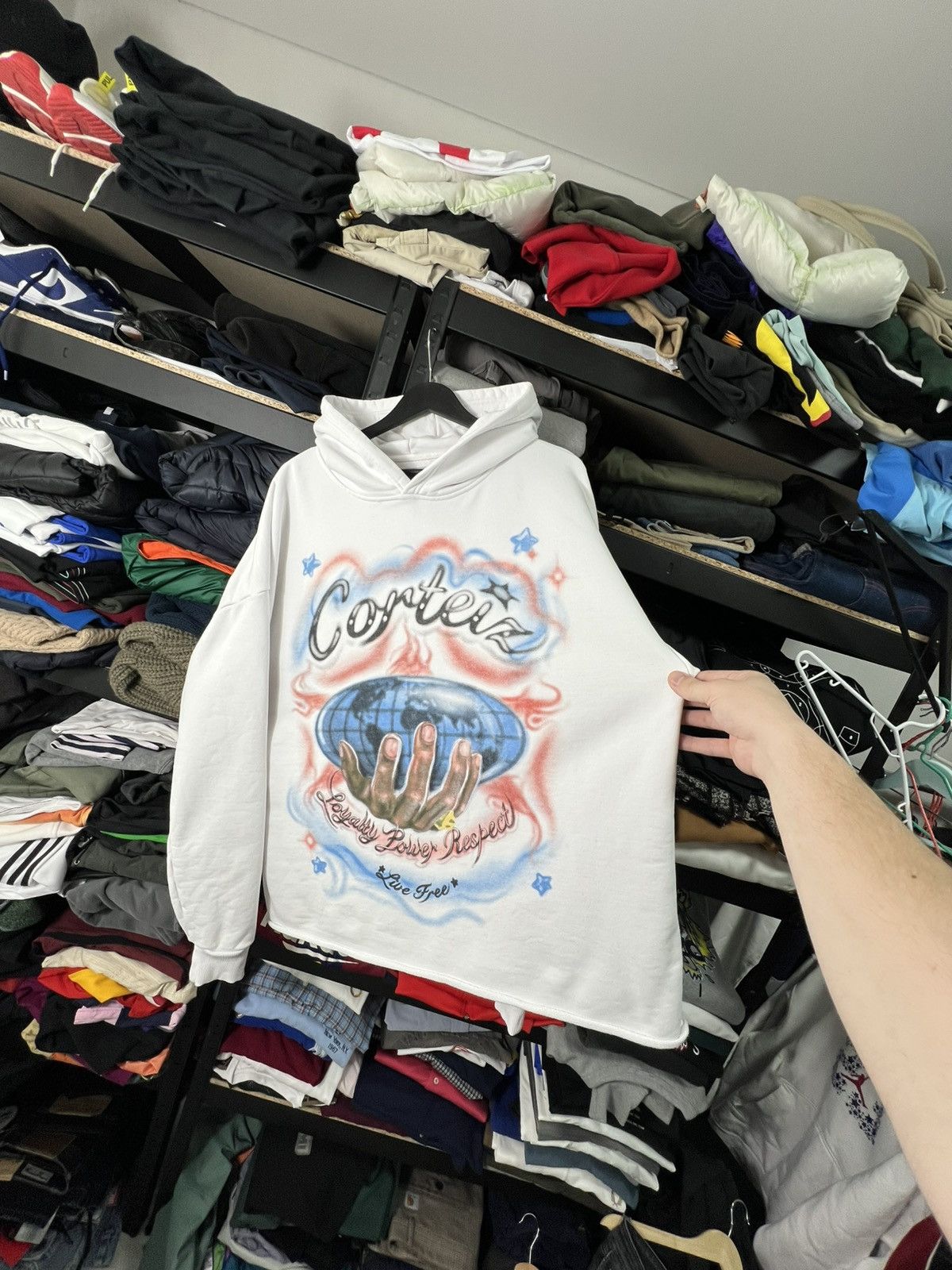 Corteiz Corteiz x Barriers Hoodie White Size XL Airbrush Graphic Size US XL / EU 56 / 4 - 4 Thumbnail