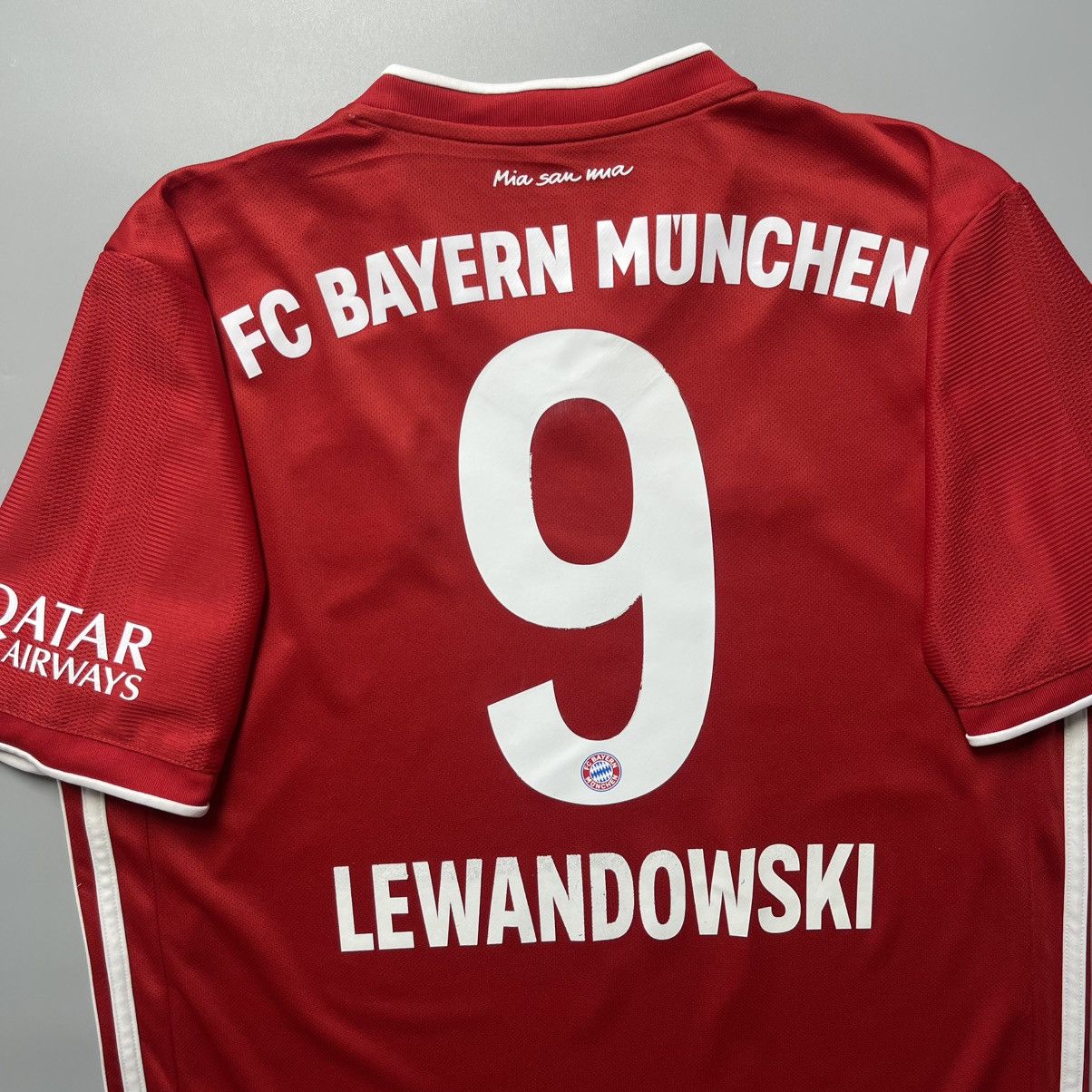 Vintage BAYERN ADIDAS 2020/2021 FOOTBALL HOME JERSEY #9 LEWANDOWSKI Size US M / EU 48-50 / 2 - 9 Thumbnail