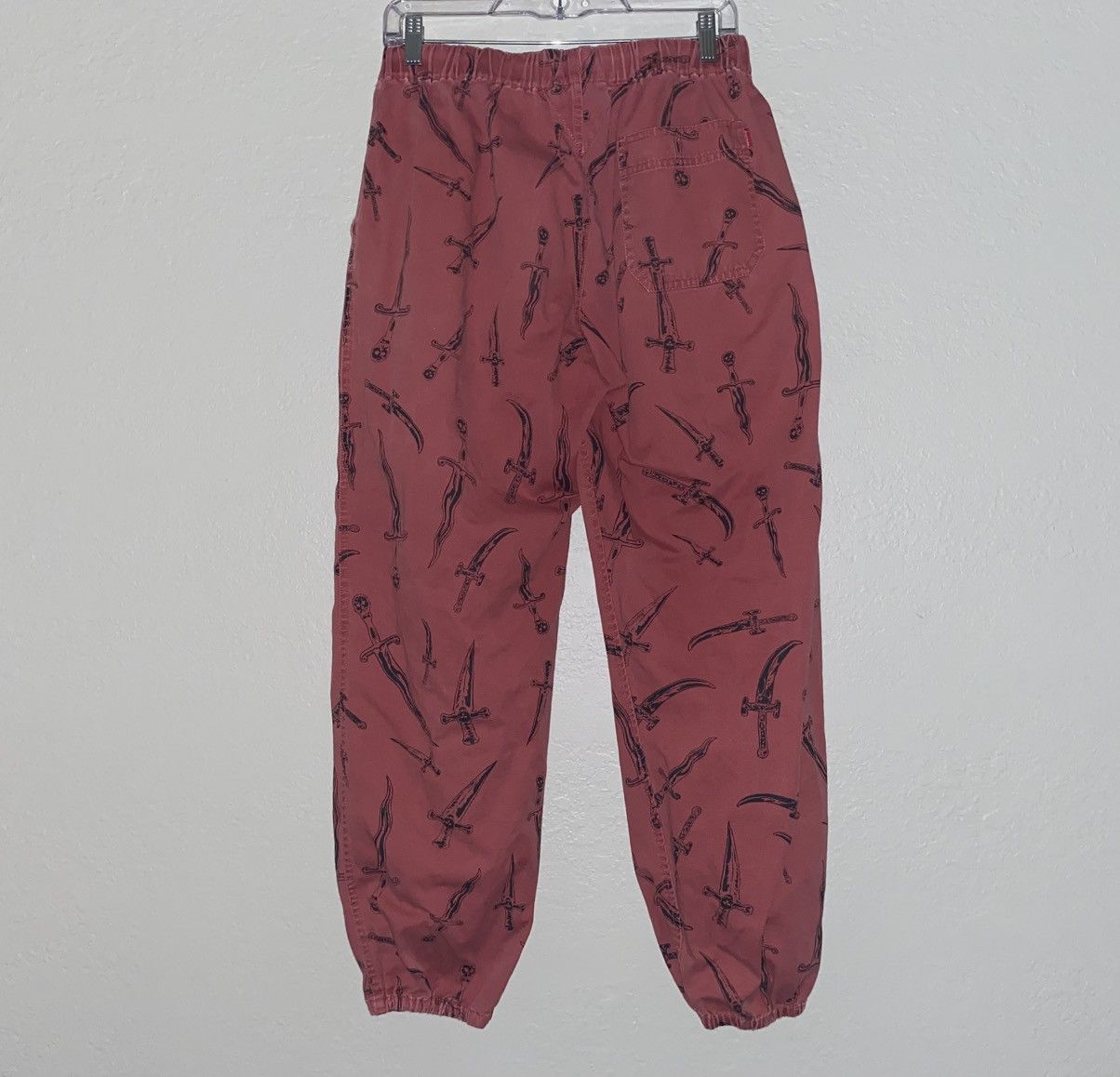 Supreme Supreme New York daggers 🗡️ pants skate jogger M Stussy huf! Size US 32 / EU 48 - 5 Thumbnail