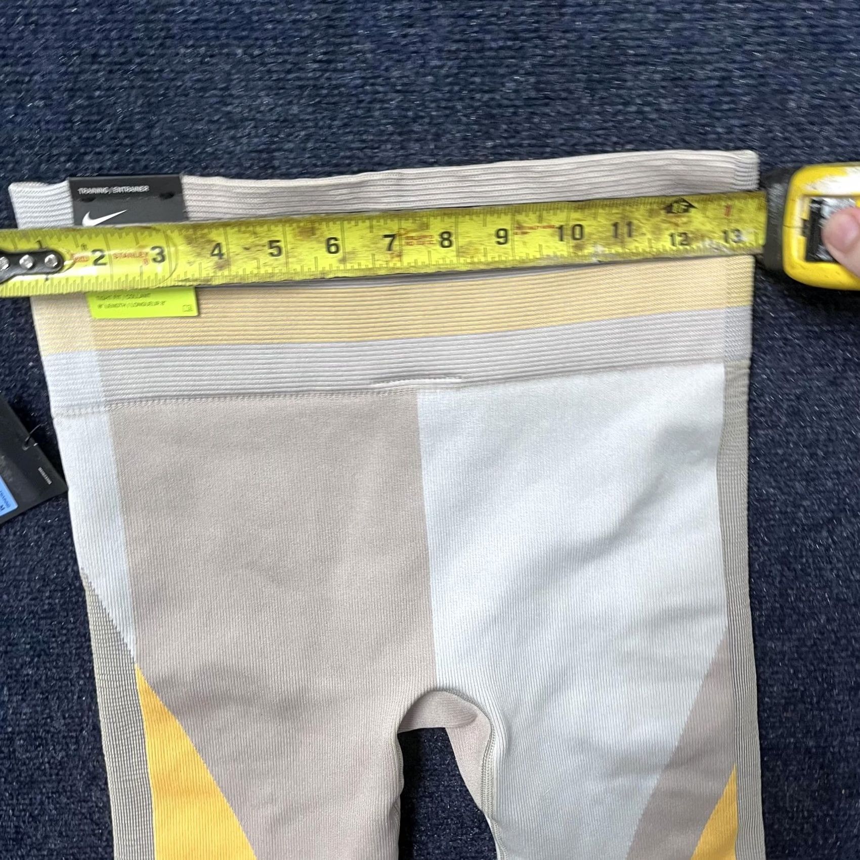 Nike Nike Dri-FIT Tight Fit Shorts Womens M Gray Yellow Colorblock Training Yoga Size 32" / US 10 / IT 46 - 5 Thumbnail