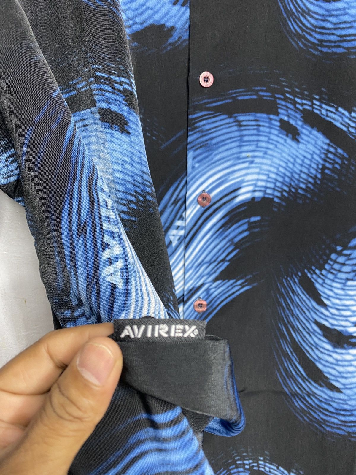 Avirex Avirex shirt made of slippery oversized material Size US XL / EU 56 / 4 - 10 Thumbnail