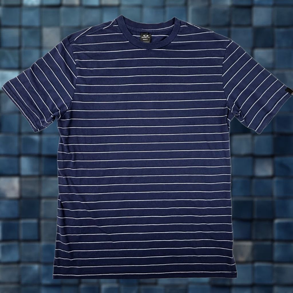 Oakley Oakley Striped Short Sleeve Crew Neck Shirt Men L Navy Blue Regular Fit Size US L / EU 52-54 / 3 - 1 Thumbnail