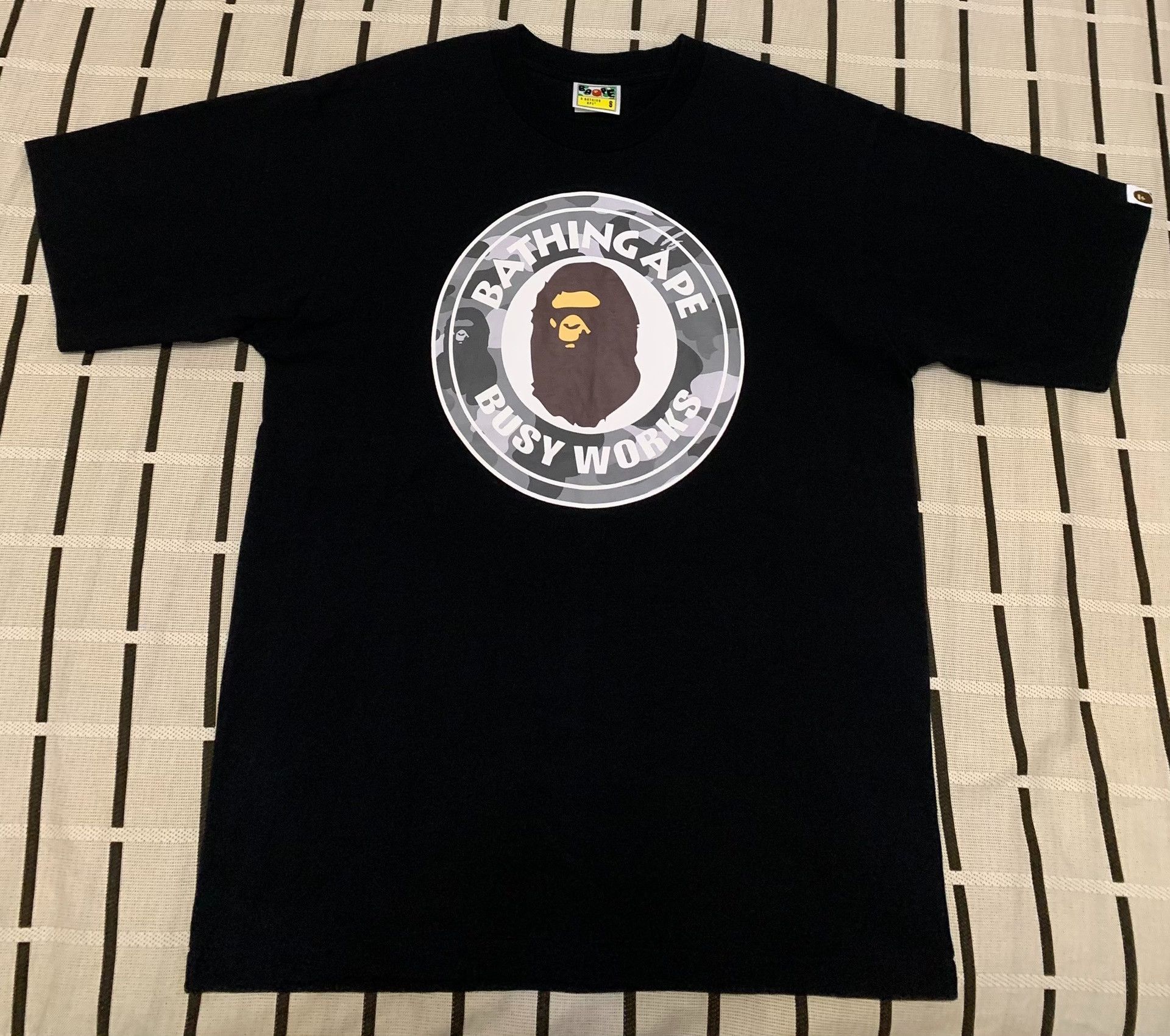 Bape Bape Camo Ape Head T-Shirt S Men Size US S / EU 44-46 / 1 - 1 Thumbnail