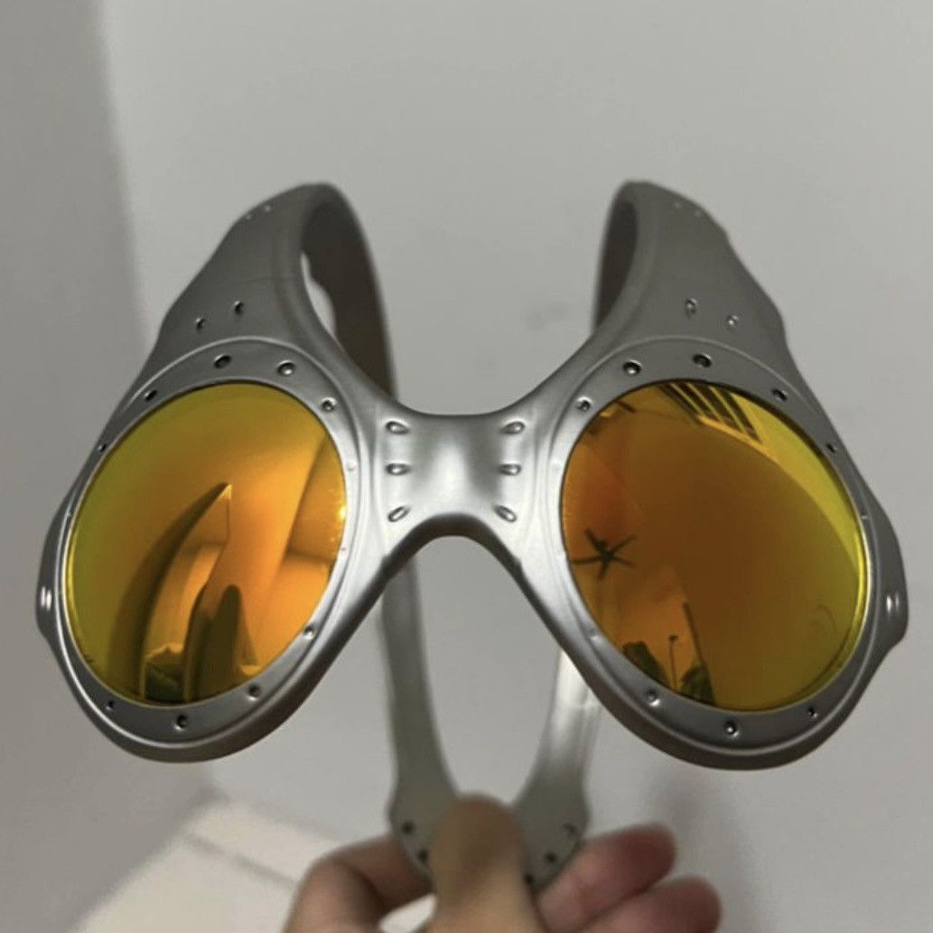 Oakley 2000 Oakley Over The Top Yellow Silver Sunglasses Size ONE SIZE - 1 Thumbnail