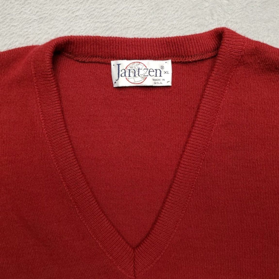 Jantzen VINTAGE Jantzen Sweater Mens XL Maroon Long Sleeve V-Neck Pullover Made in USA Size US XL / EU 56 / 4 - 2 Thumbnail