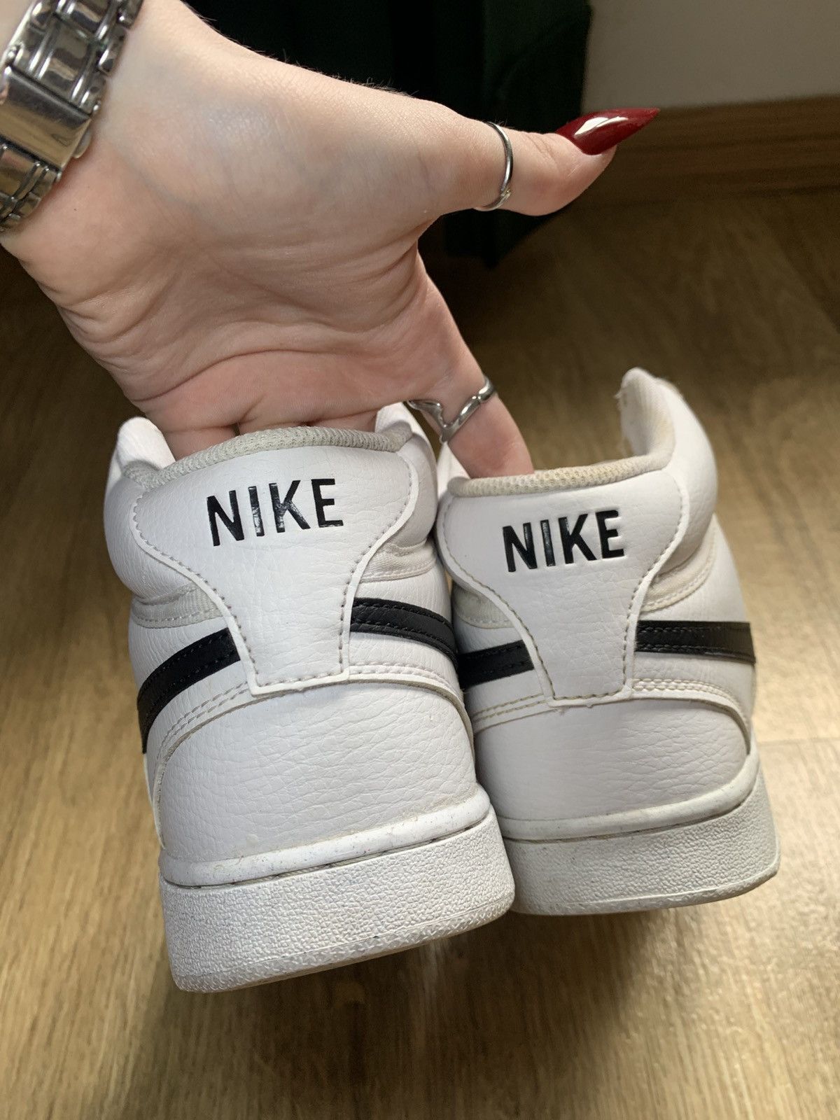 Nike White Nike shoes size 41 – classic Size US 10 / IT 40 - 7 Thumbnail