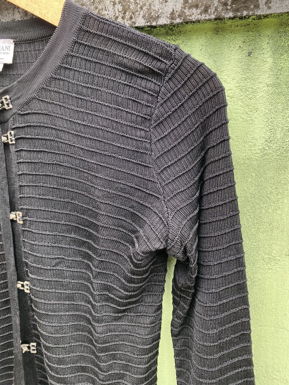 Armani Collezioni Vintage Armani Collezioni Made in Italy Ribbed Knit Cardigan Size S / US 4 / IT 40 - 4 Thumbnail