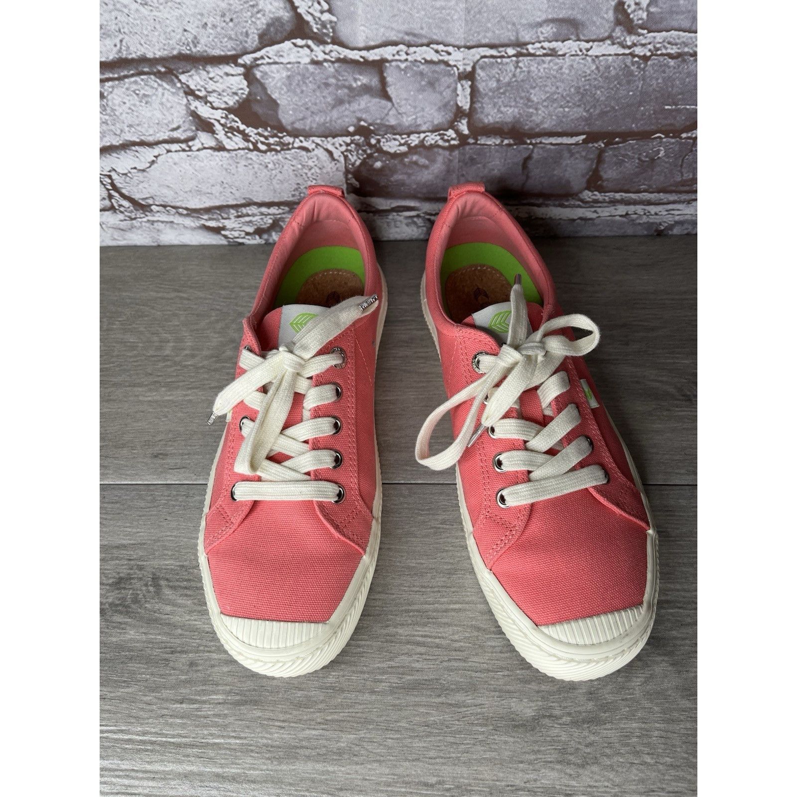 Frescobol Carioca Cariuma OCA Pink Lemonade Canvas Sneakers Shoes Women Sz 9M Size US 9 / EU 42 - 2 Thumbnail