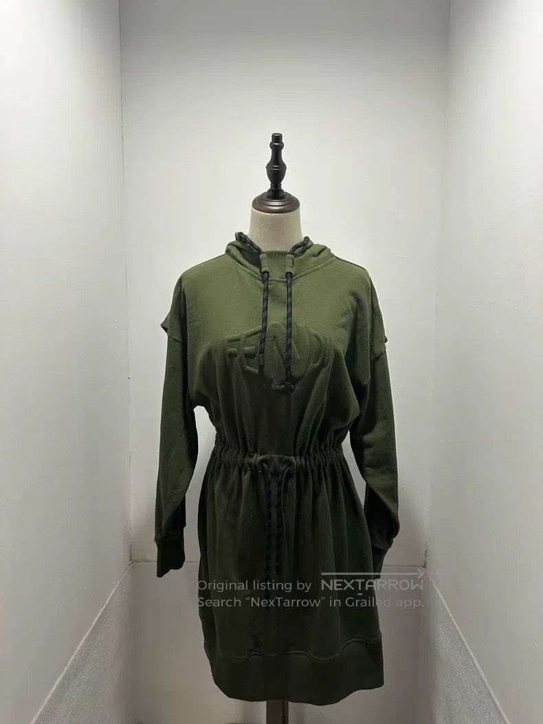 Fendi Fendi Relief Logo Dress Size S / US 4 / IT 40 - 1 Thumbnail