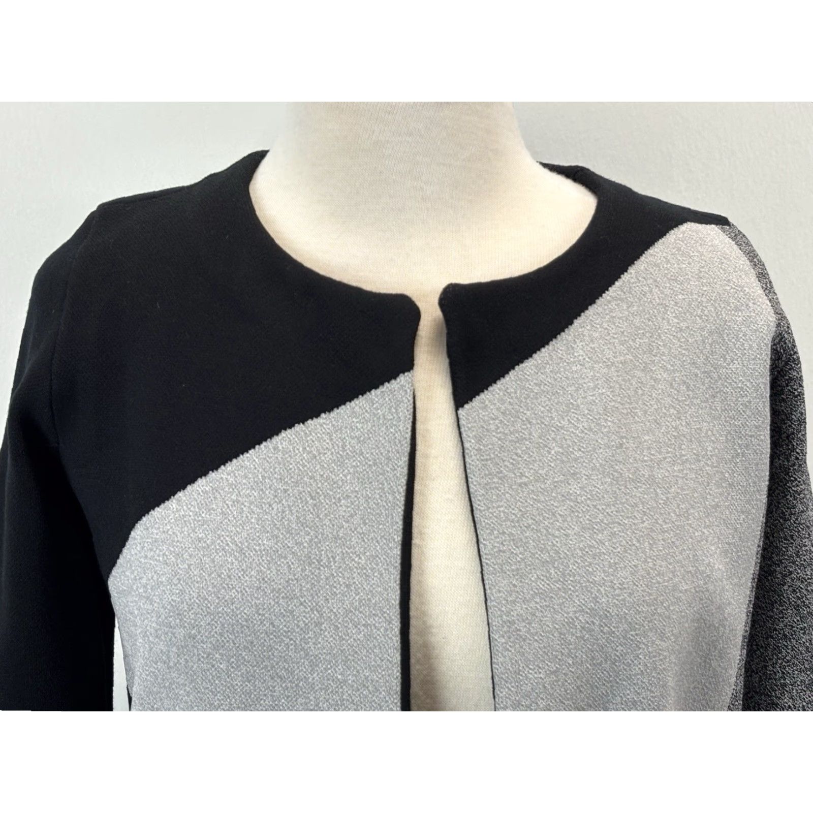 Ann Taylor Ann Taylor Colorblock Cardigan Sweater Women Petite PXS Black Grey Knit Midlength Size XS / US 0-2 / IT 36-38 - 5 Thumbnail