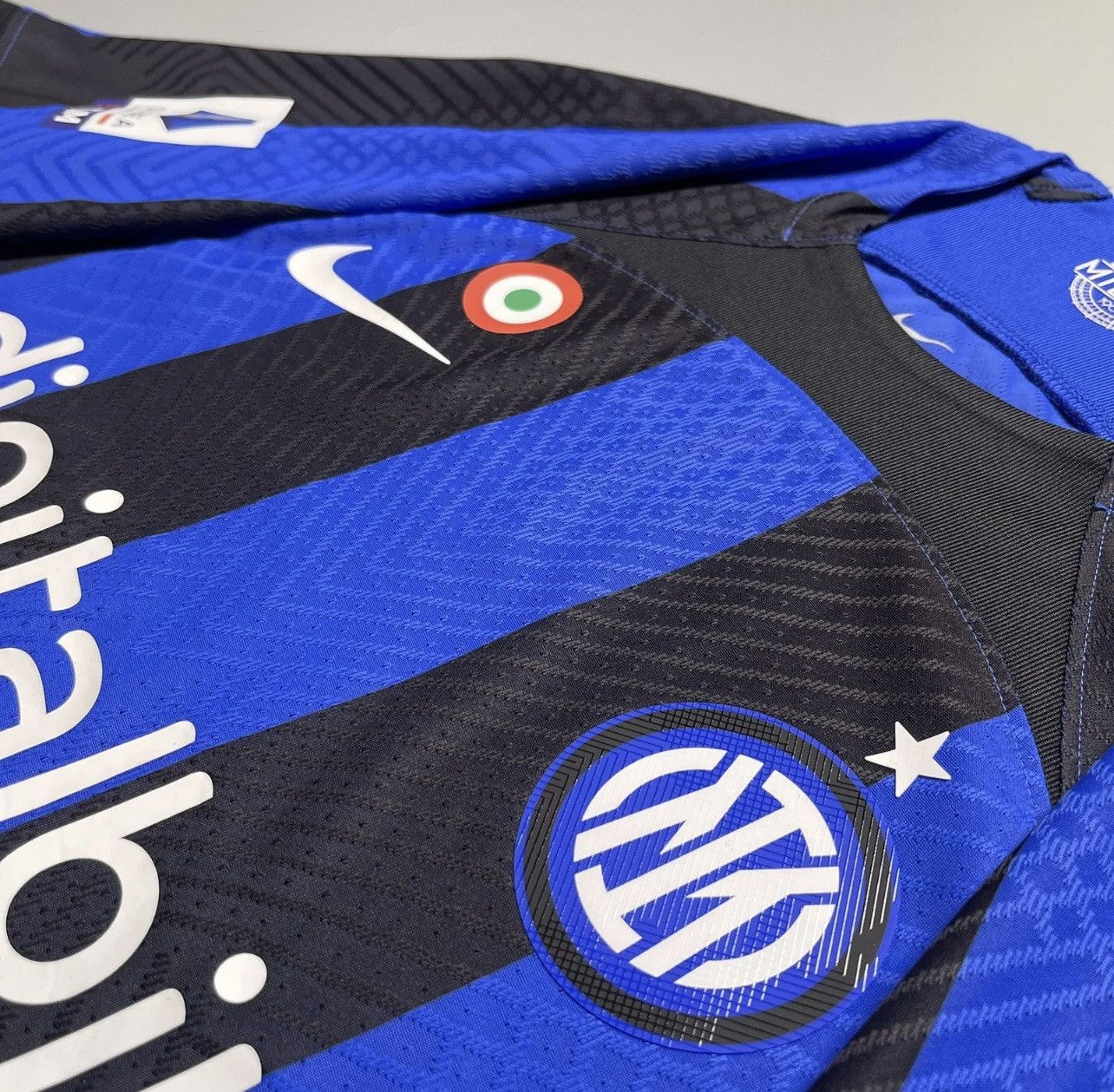 Vintage NWT INTER NIKE 2022/2023 FOOTBALL HOME JERSEY #10 MARTINEZ Size US M / EU 48-50 / 2 - 9 Thumbnail
