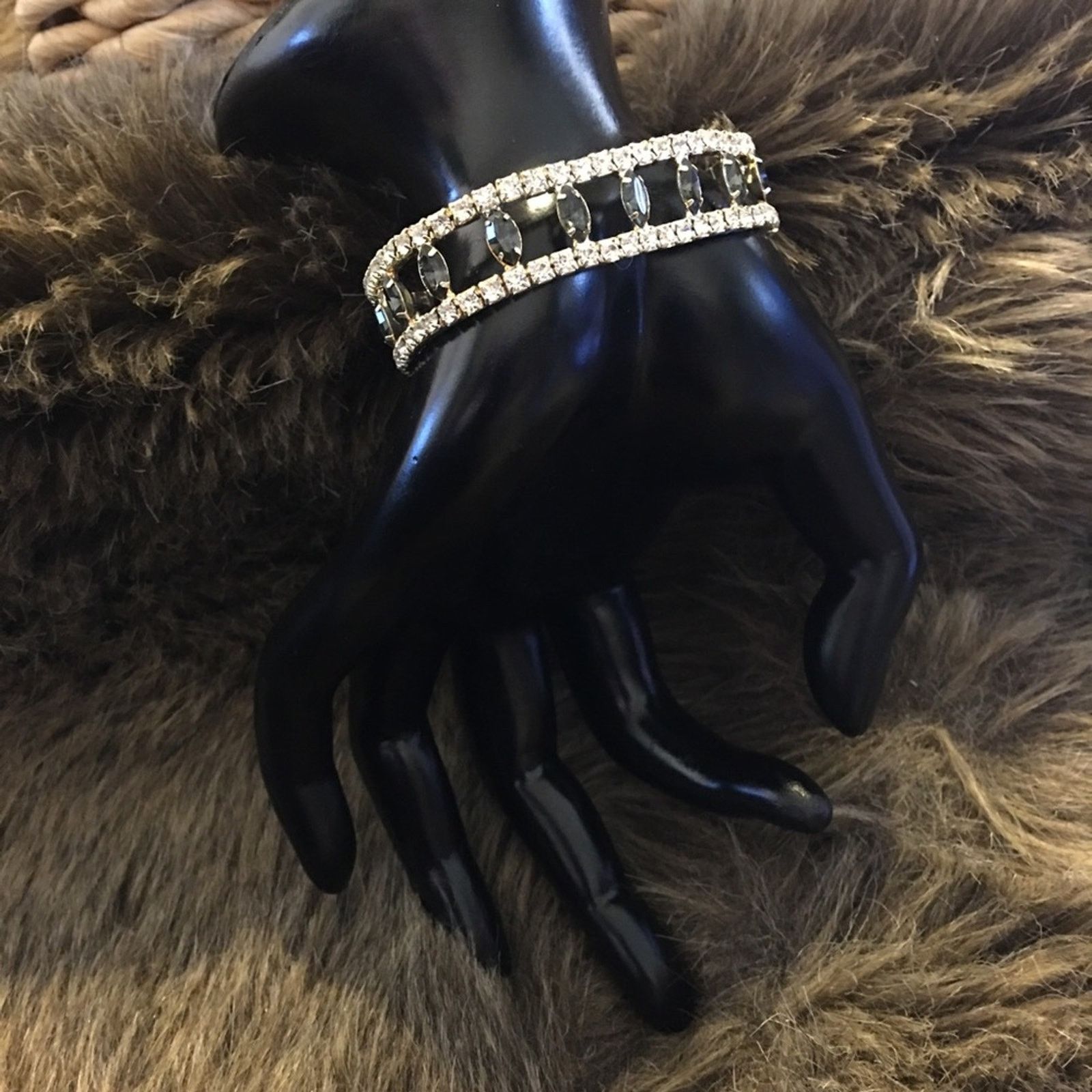 Jewelry Gray marquis clear rhinestone stretch bracelet Size ONE SIZE - 4 Thumbnail