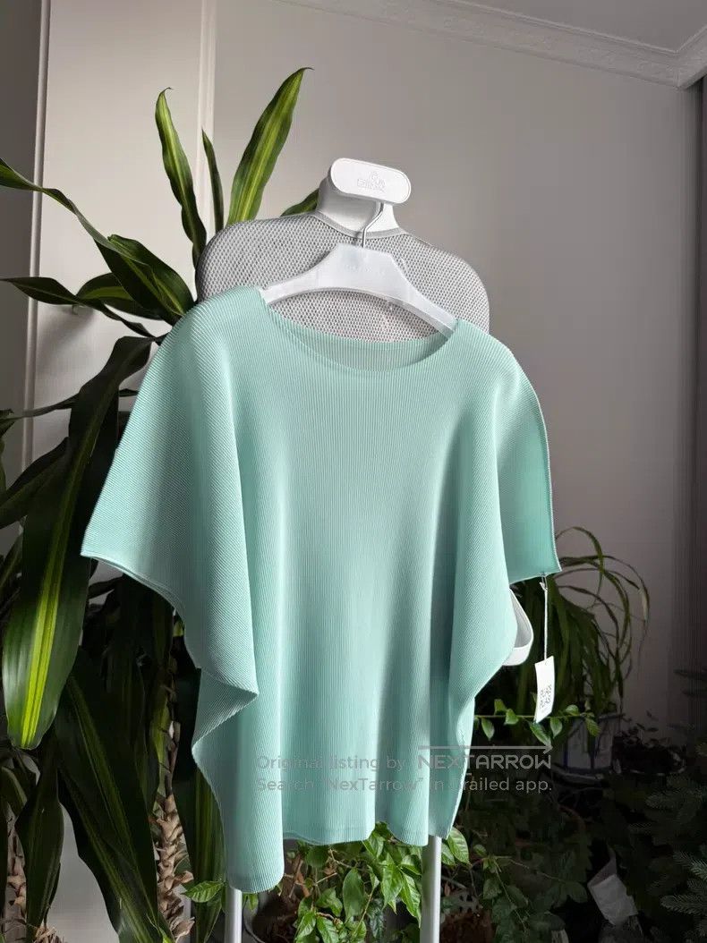 Issey Miyake Issey Miyake Pleated Light Green Top Size L / US 10 / IT 46 - 3 Thumbnail