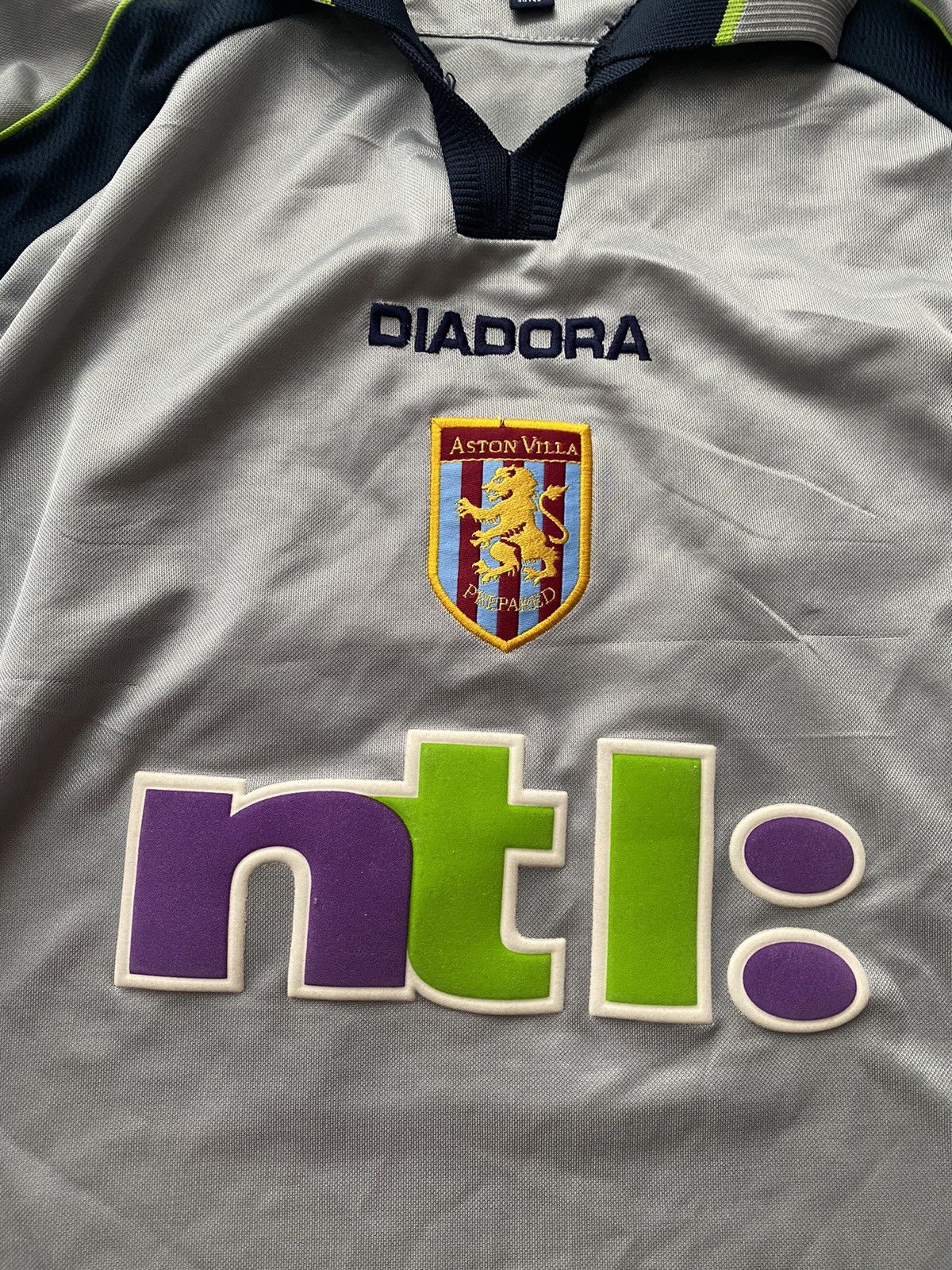 Diadora × Vintage 2001-2002 Aston Villa Peter Crouch Long Sleeve Jersey Size US L / EU 52-54 / 3 - 4 Thumbnail