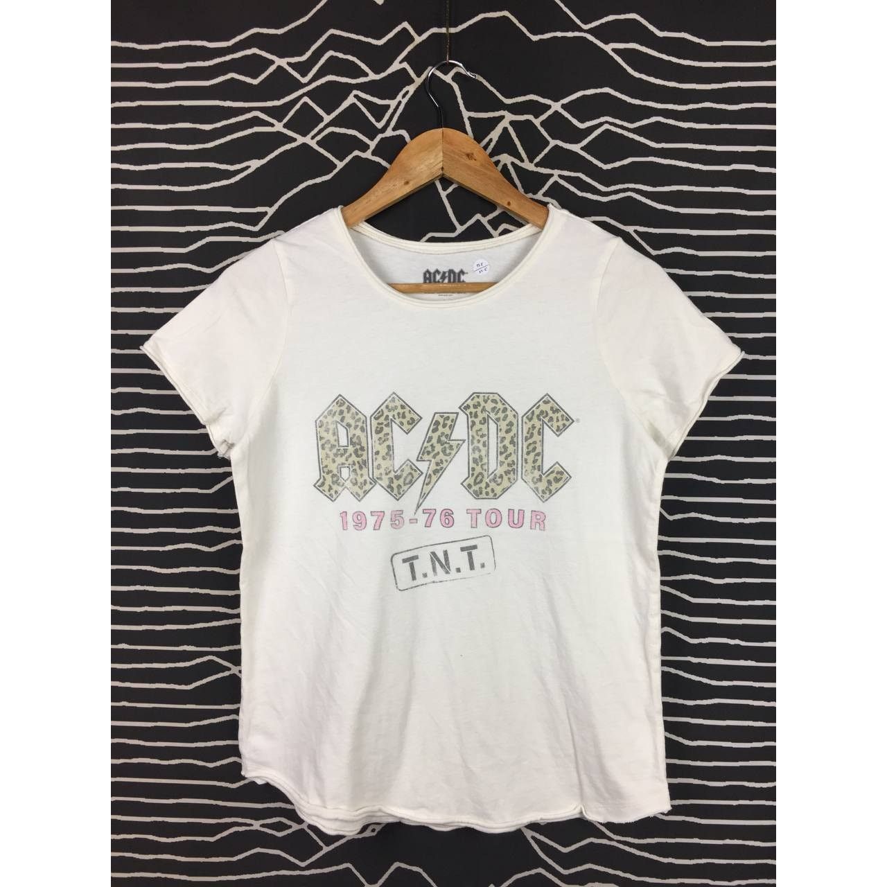 AC/DC × Band Tees AC/DC Heavy Metal Band 1975-1976 T.N.T Tour Tee Size L / US 10 / IT 46 - 1 Thumbnail