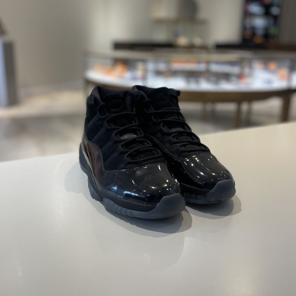 Nike Air Jordan 11 Retro Cap and Gown Size US 12 / EU 45 - 4 Thumbnail