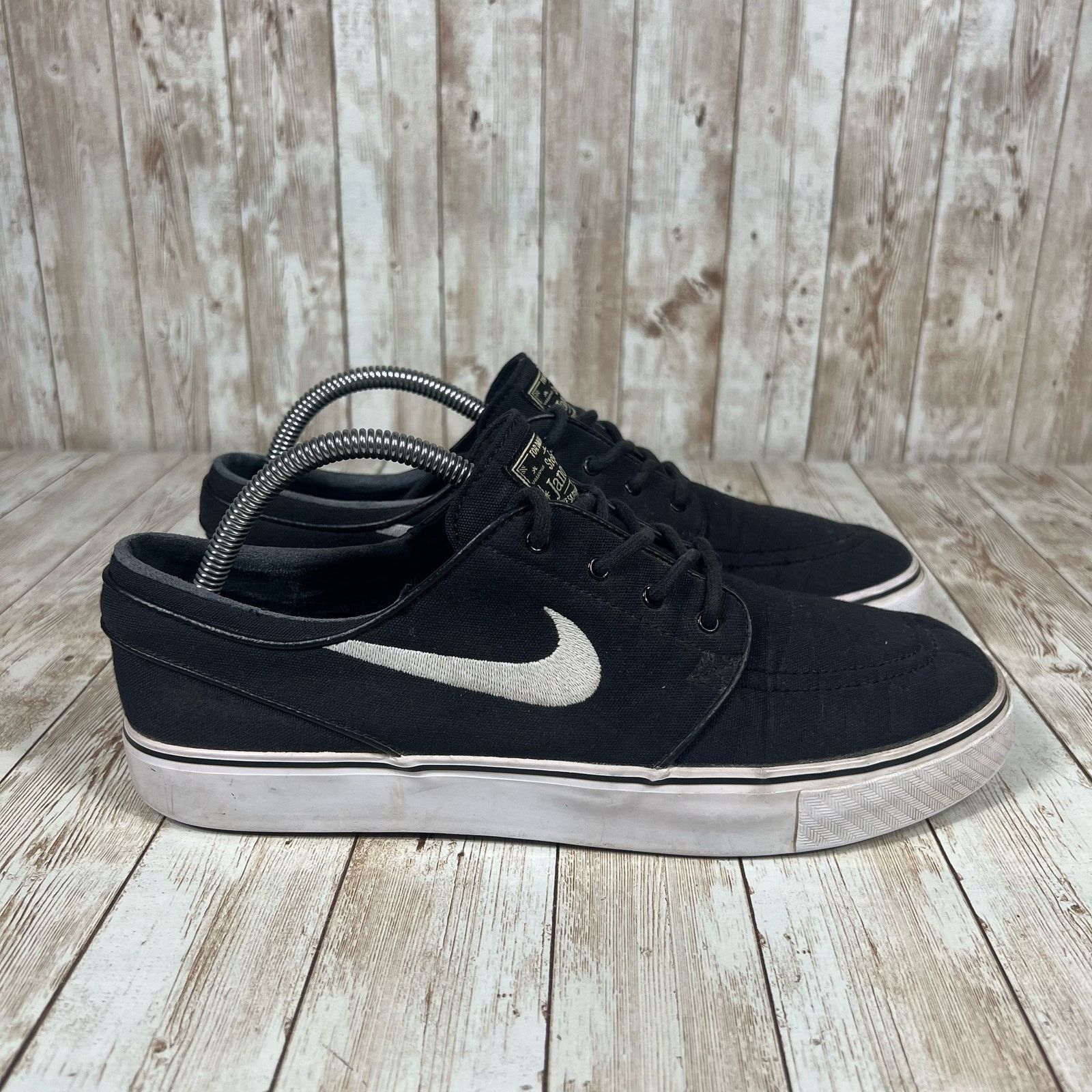 Nike Nike Stefan Janoski skateboarding shoe Mens 9 black white Size US 9 / EU 42 - 1 Thumbnail