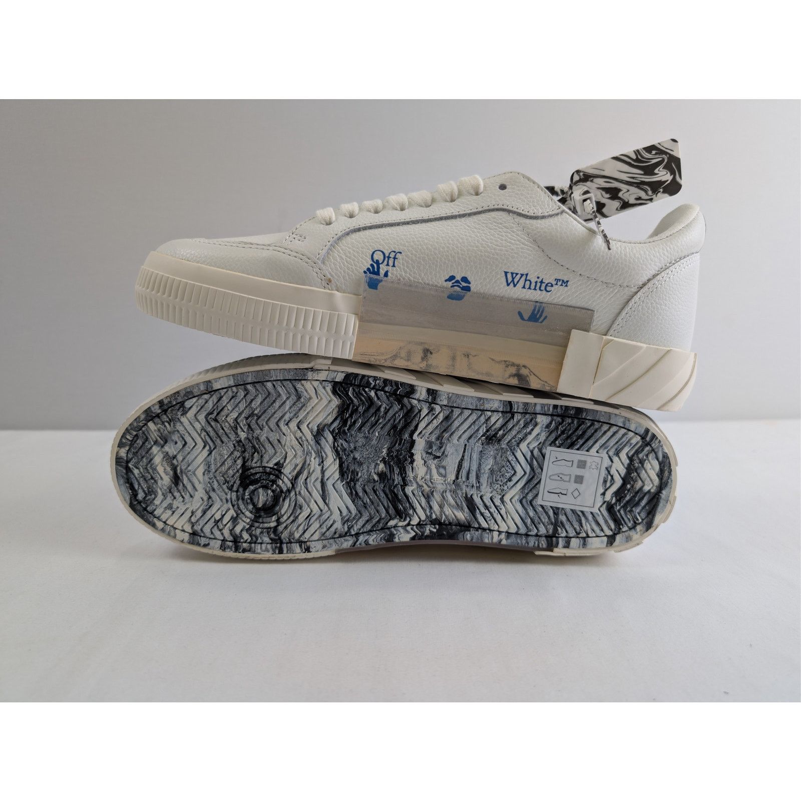 o1rshd1 Low Vulcanized Leather Sneakers in White
