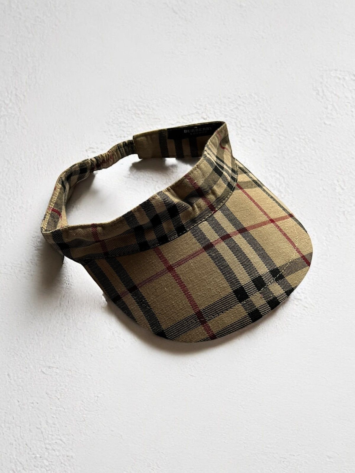 Burberry × Vintage OFFER!🫵🏻 BURBERRY VISOR CAP NOVA CHECK GOLF VINTAGE Size ONE SIZE - 1 Thumbnail