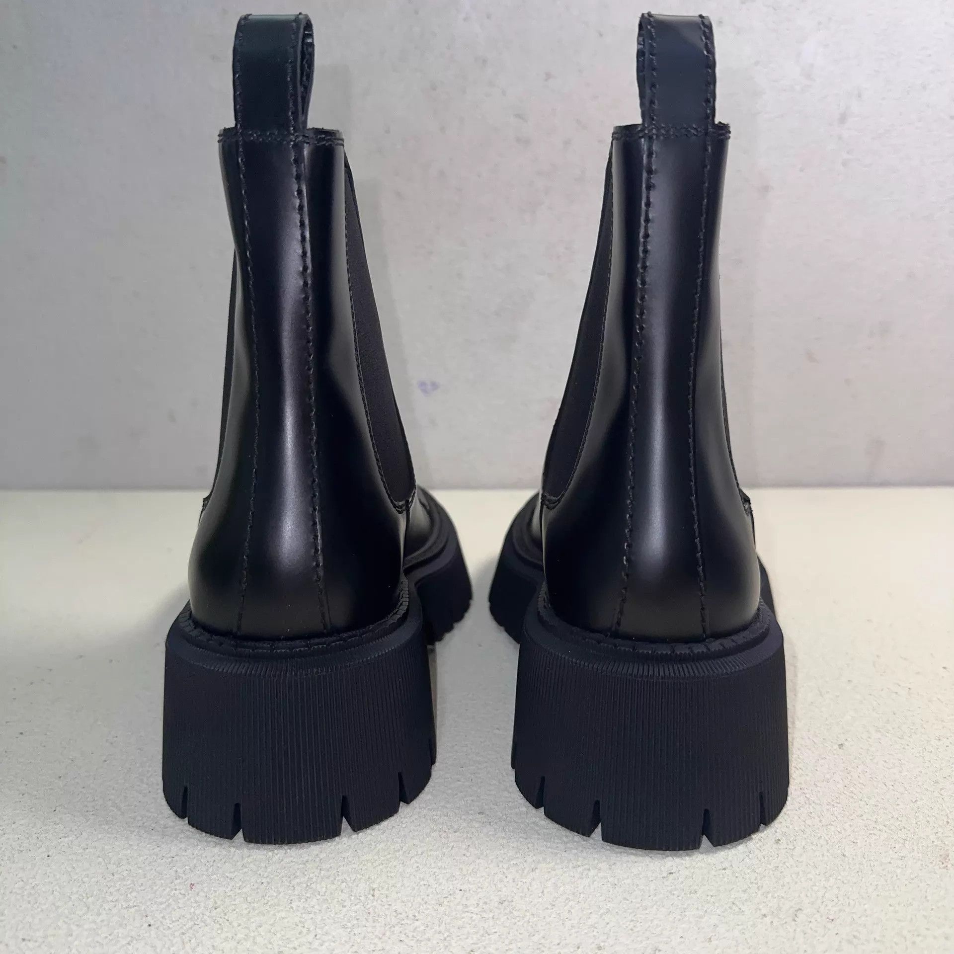 Balenciaga Balenciaga women's black thick sole chelsea boots 36 Size US 5.5 / IT 35.5 - 3 Thumbnail
