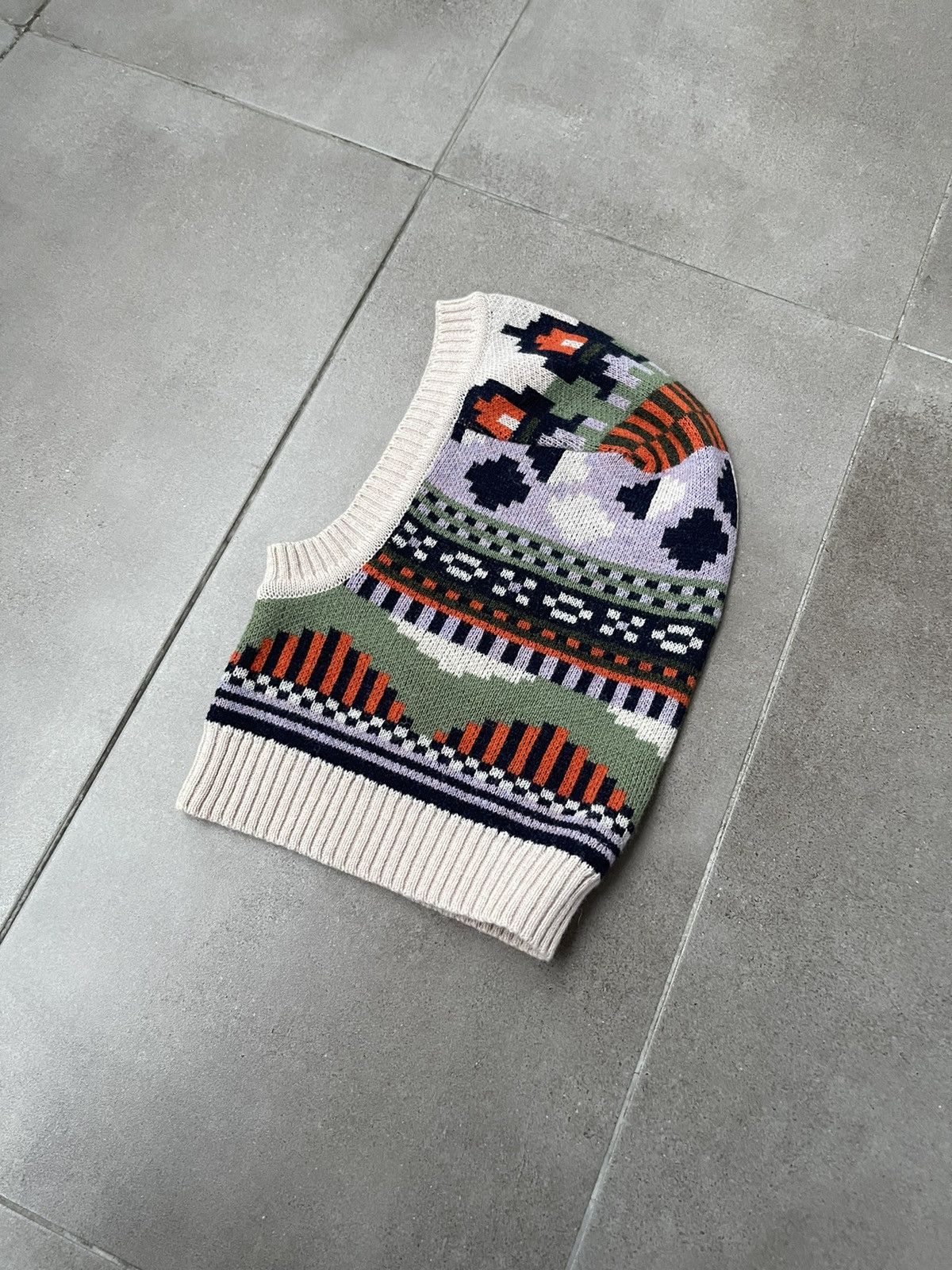 Henrik Vibskov !DS! AW22 Henrik Vibskov Abstract Space Balaclava Size ONE SIZE - 5 Thumbnail