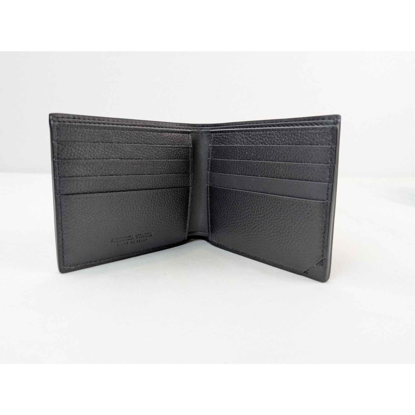 Bottega Veneta o1rshd1 Size: OS / Classic Leather Wallet in Black Size ONE SIZE - 11 Thumbnail