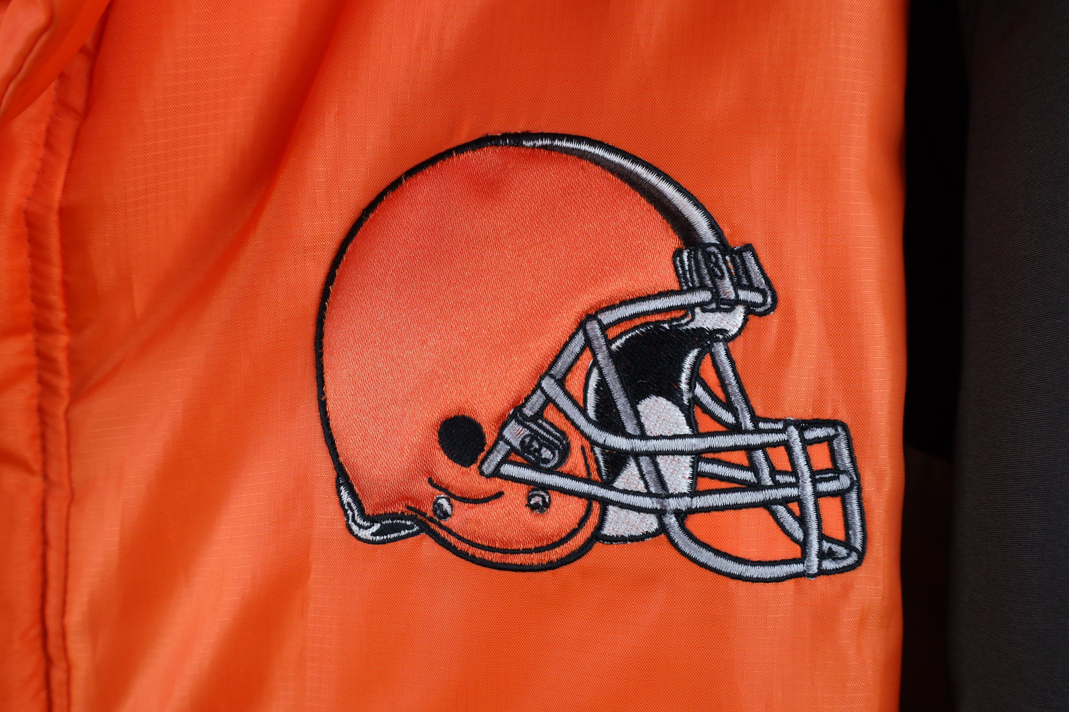 Vintage Vintage 90s Cleveland Browns Football Hooded Jacket Size US XL / EU 56 / 4 - 4 Thumbnail