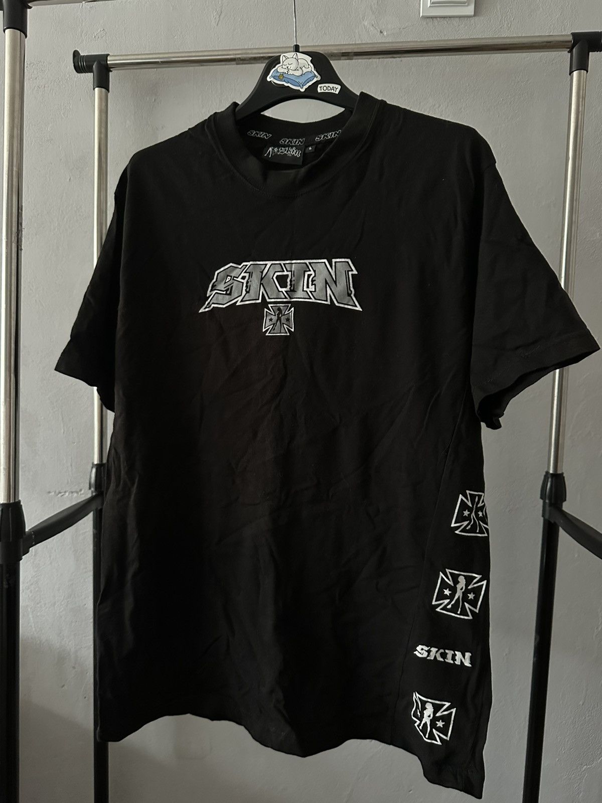 Hook-Ups Vintage Skin Industries Skateboard Tee Y2K Size US L / EU 52-54 / 3 - 2 Thumbnail