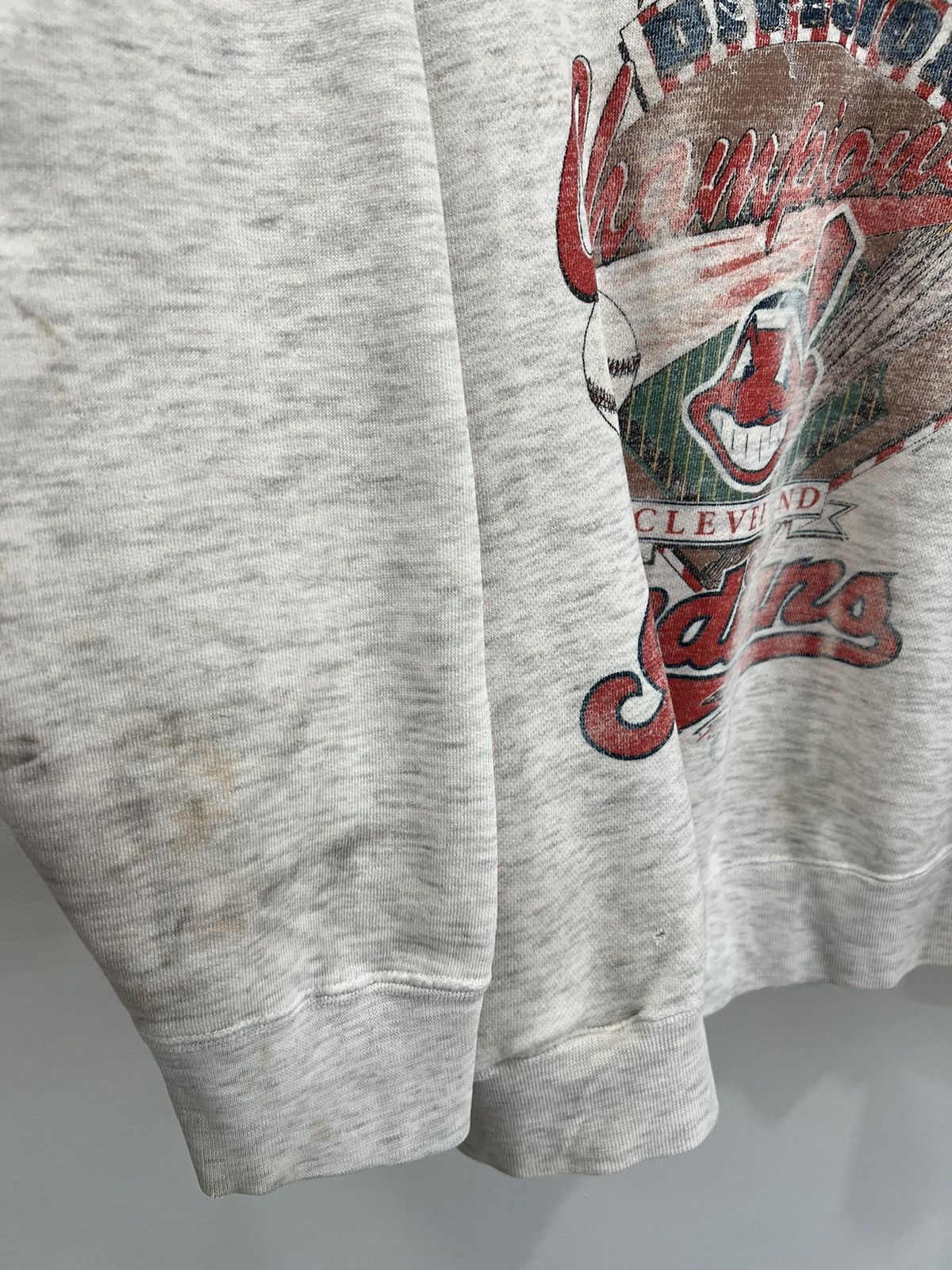 Vintage Vintage Cleveland Indians Hoodie Sweater sweatshirt Size US L / EU 52-54 / 3 - 5 Thumbnail