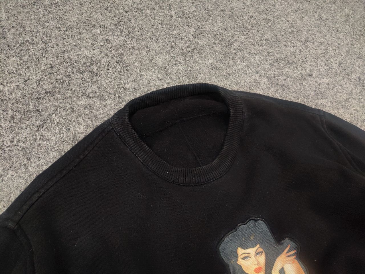 Givenchy Givenchy Girl Logo Embroidery Authentic Crewneck Sweatshirt Size US S / EU 44-46 / 1 - 12 Thumbnail