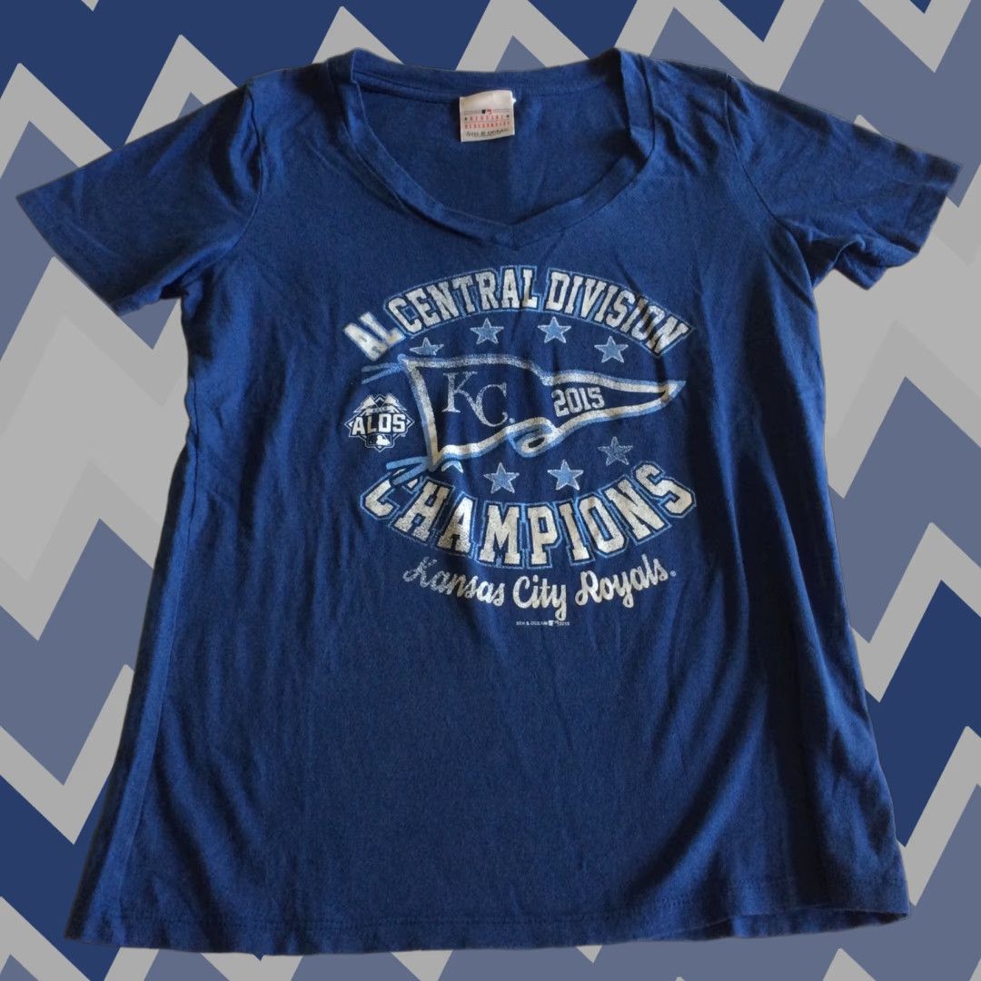 MLB Kansas City Royals KC Women's Distressed V Neck 2015 ALDS Champion T Shirt Sz M Size M / US 6-8 / IT 42-44 - 1 Thumbnail
