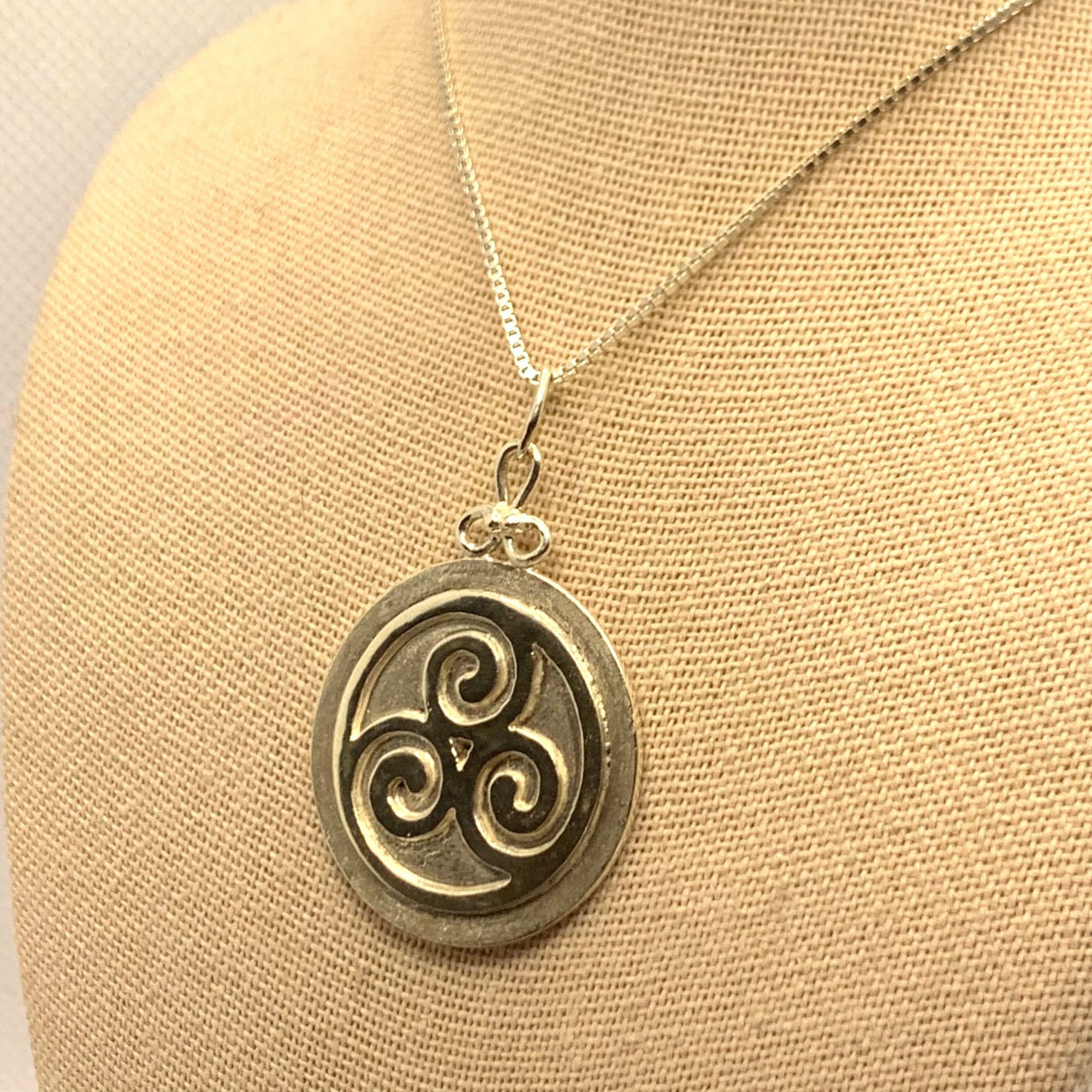 Other Sterling Silver 925 Handmade Triskele Spiral Circle Pendant Size ONE SIZE - 2 Thumbnail