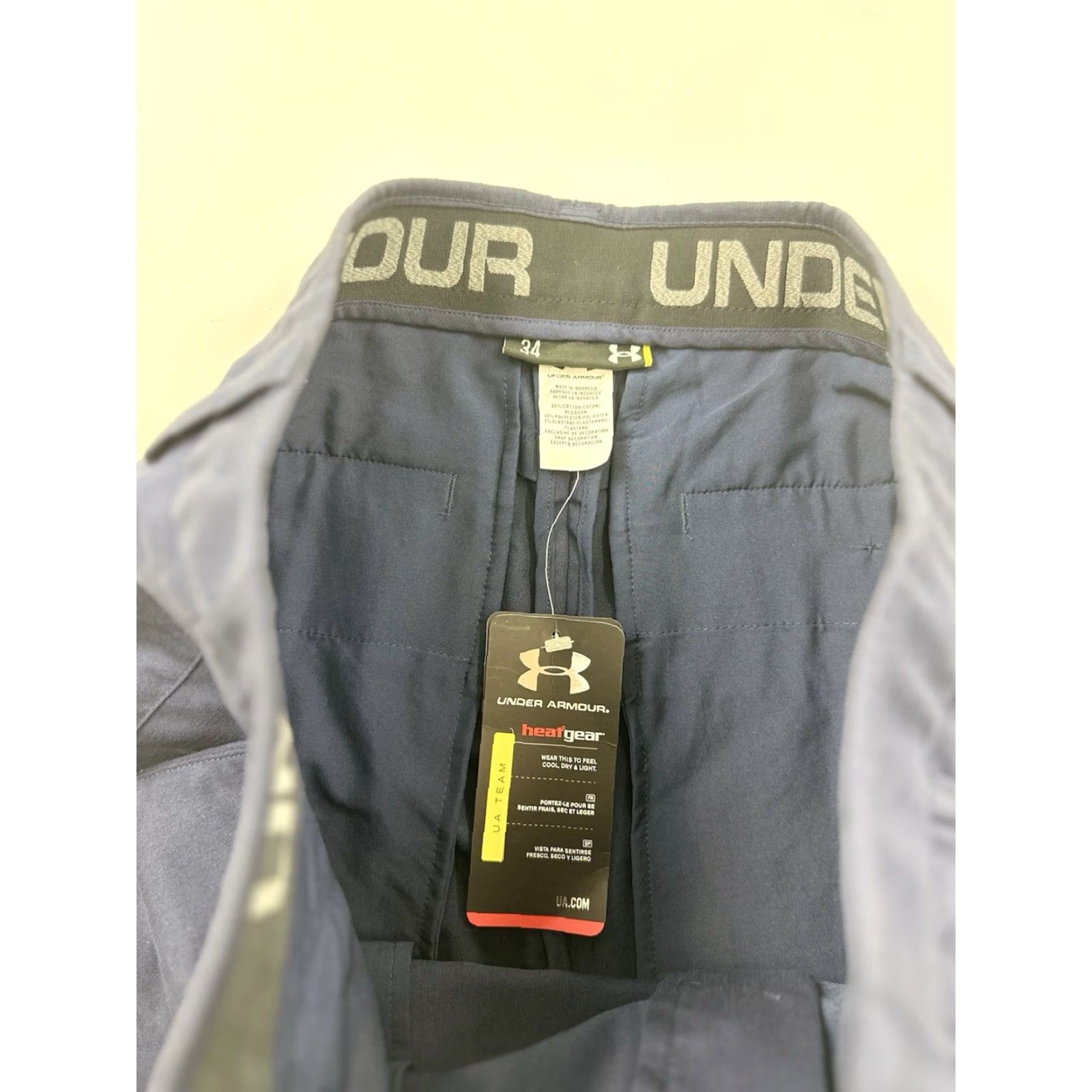 Under Armour Under Armour Shorts Men 34 Blue Pleated Chino Golf Performance NWT Sample Lightweight Pockets Zipper Logo Casual Sports Golf Men Regular Inseam 10 in Size US 34 / EU 50 - 4 Thumbnail
