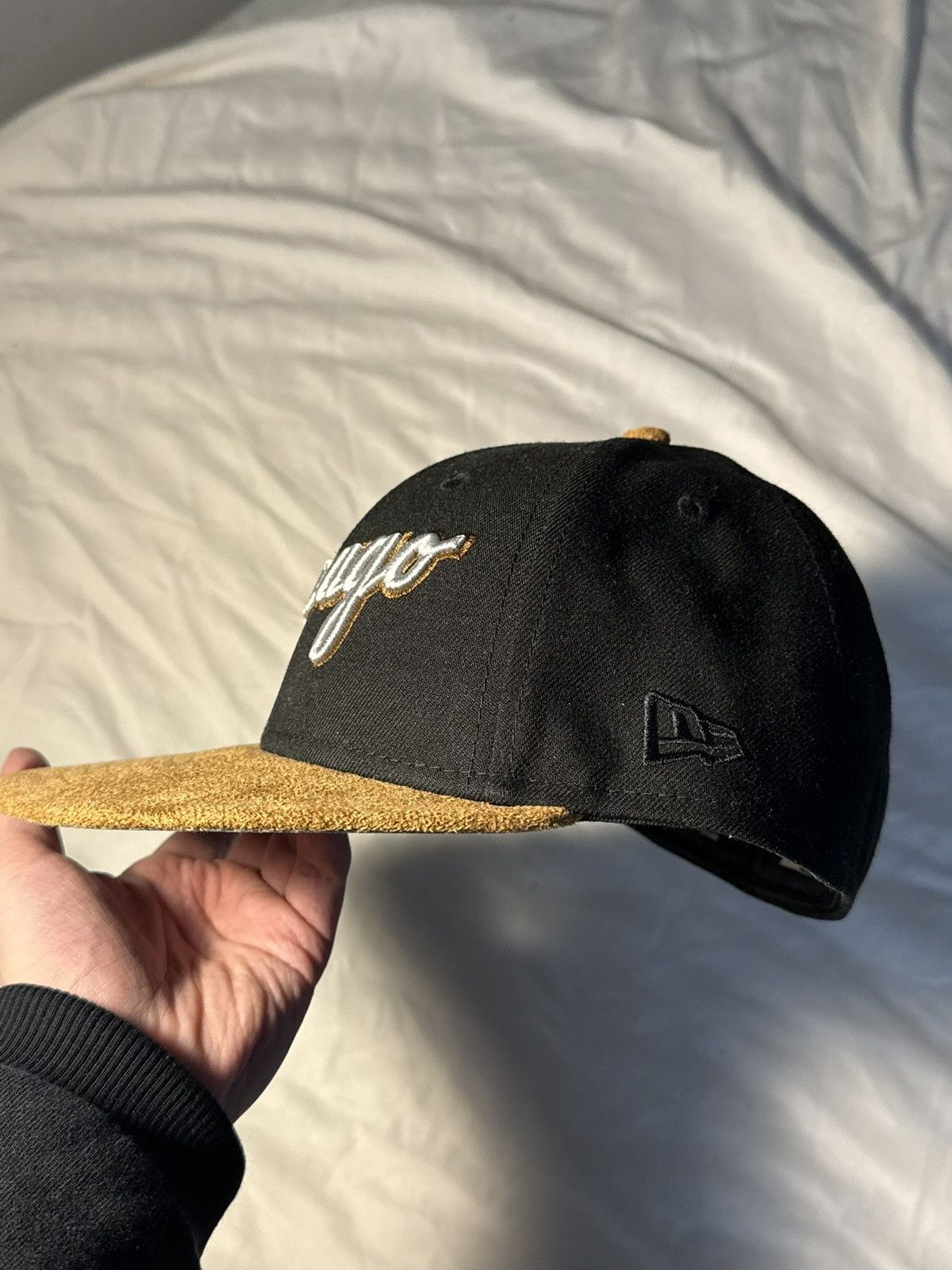 New Era New Era Suede Chicago White Sox 2025 Size 7 1/8 Black Brown Size ONE SIZE - 5 Thumbnail