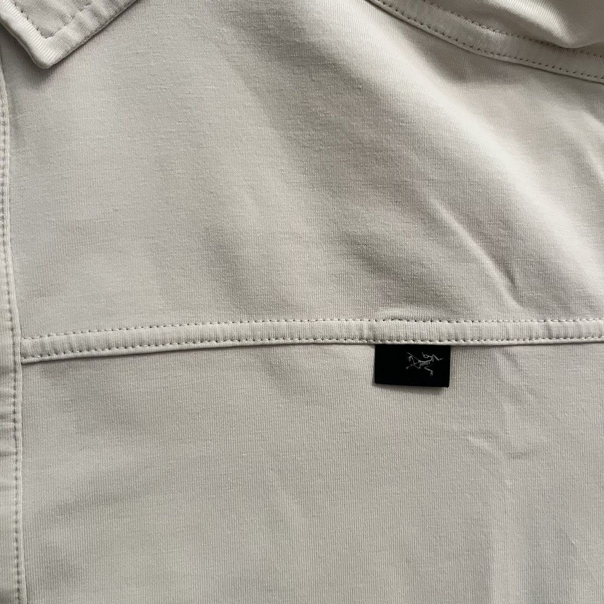 Arc'teryx × Vintage Arc’teryx Cream Lightweight Polo Size US L / EU 52-54 / 3 - 3 Thumbnail