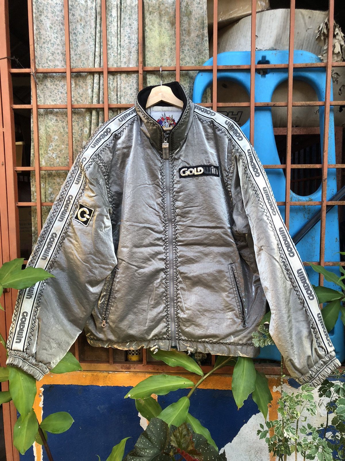 Goldwin Looney Tunes | Grailed