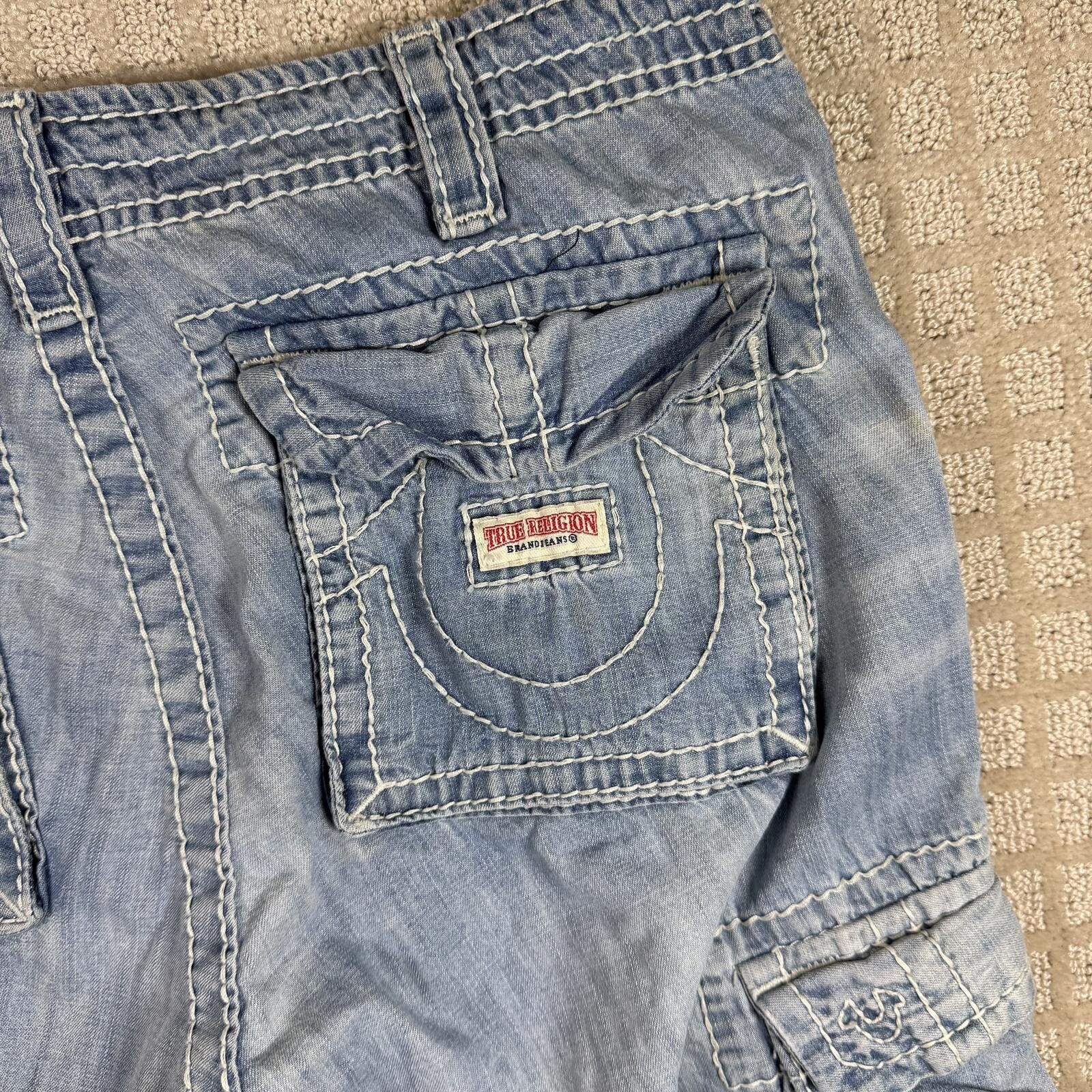 True Religion Y2K True Religion Denim Cargo Shorts Size 31 Size US 31 - 8 Thumbnail