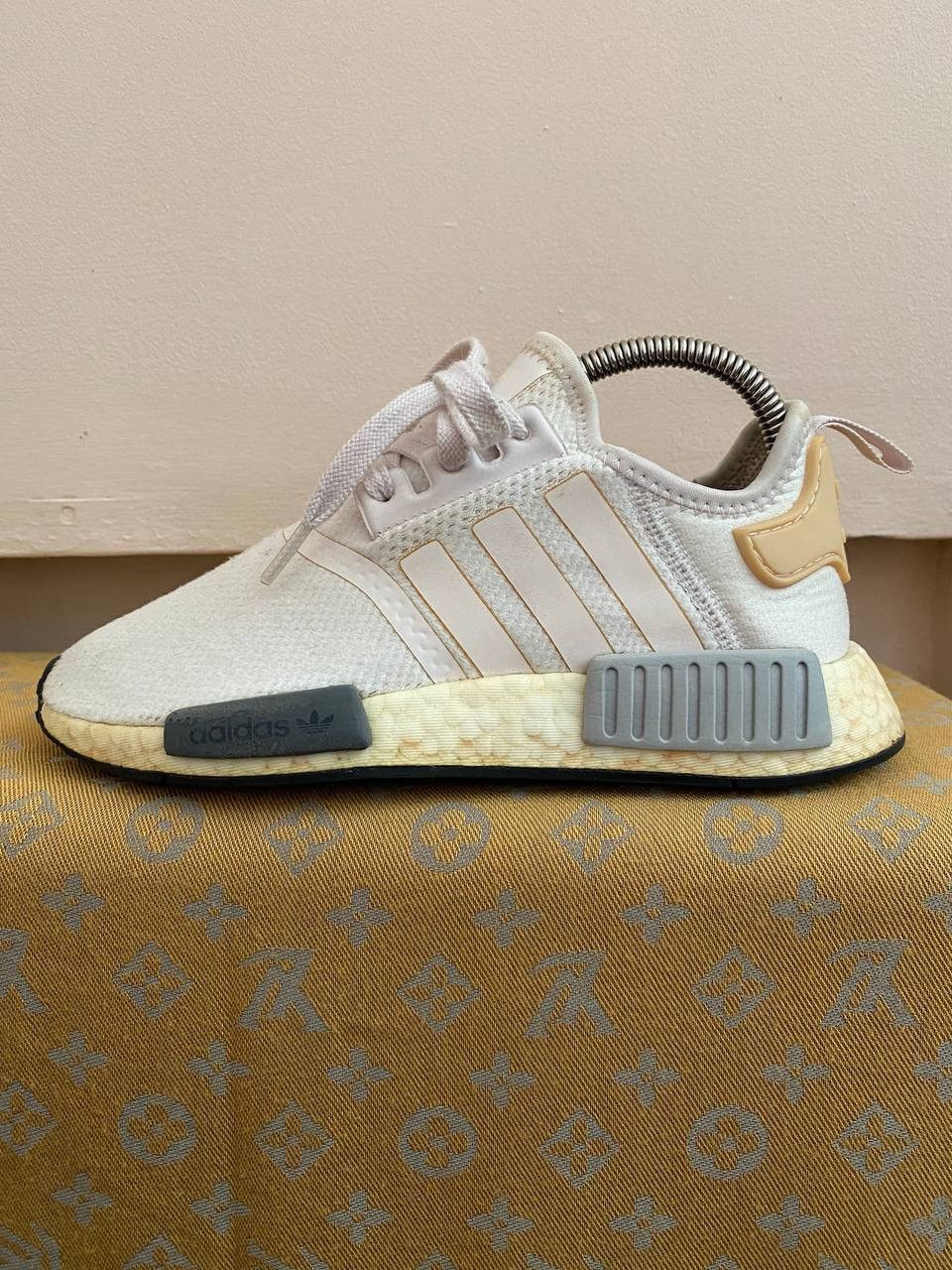 Adidas 📌 Vintage adidas sneakers NMD R1 Size US 5.5 / EU 38 - 6 Thumbnail