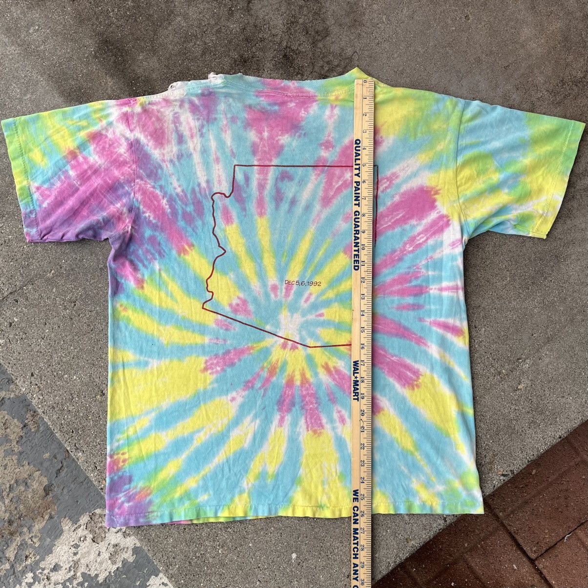 Band Tees × Grateful Dead × Vintage Vintage 92’ Grateful Dead ‘Dead In The Desert’ Band Tee Sz L Size US L / EU 52-54 / 3 - 6 Thumbnail