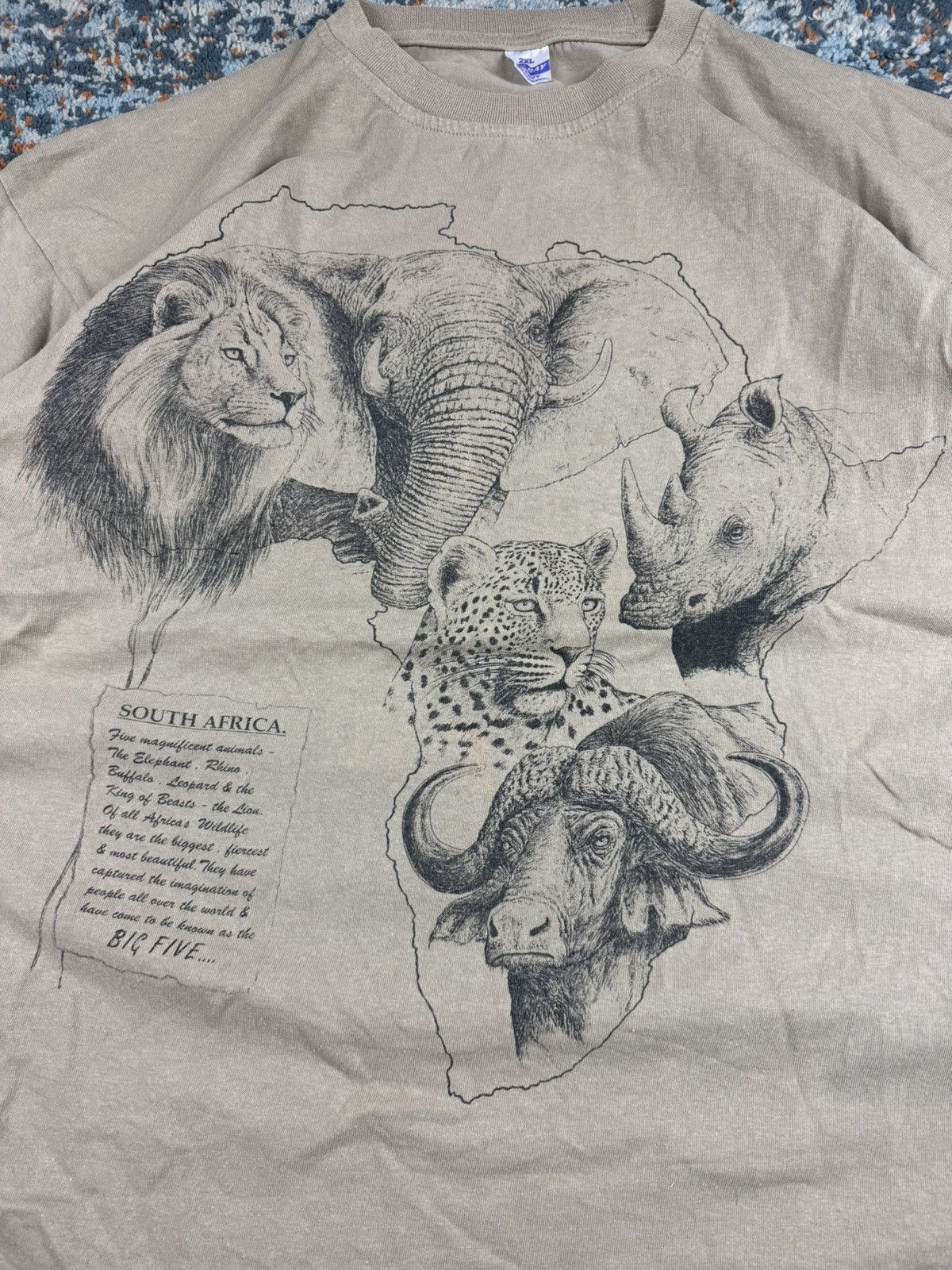 Vintage Vintage 90s Africa safari animal graphic tee lion elephant Size US XL / EU 56 / 4 - 4 Thumbnail