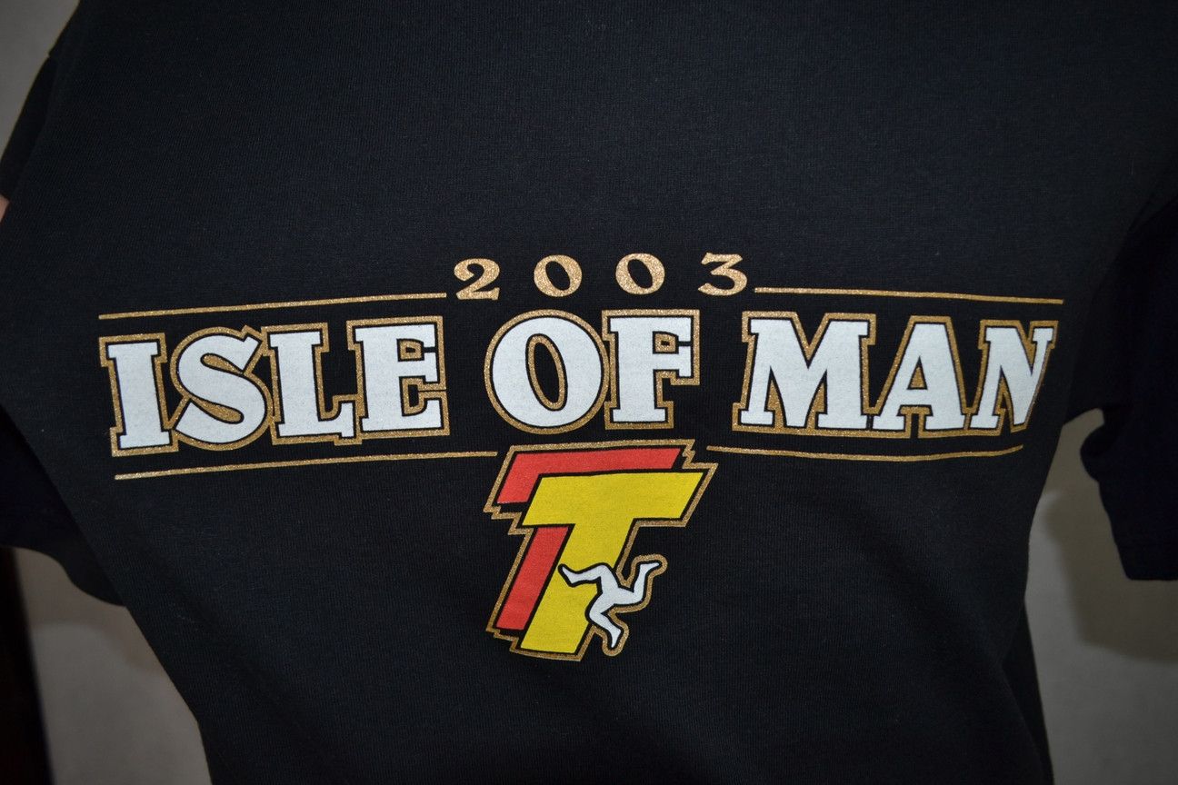 Vintage Vintage 2003 TT Isle Of Man Road Racing Tee t-shirt L Size US L / EU 52-54 / 3 - 7 Thumbnail