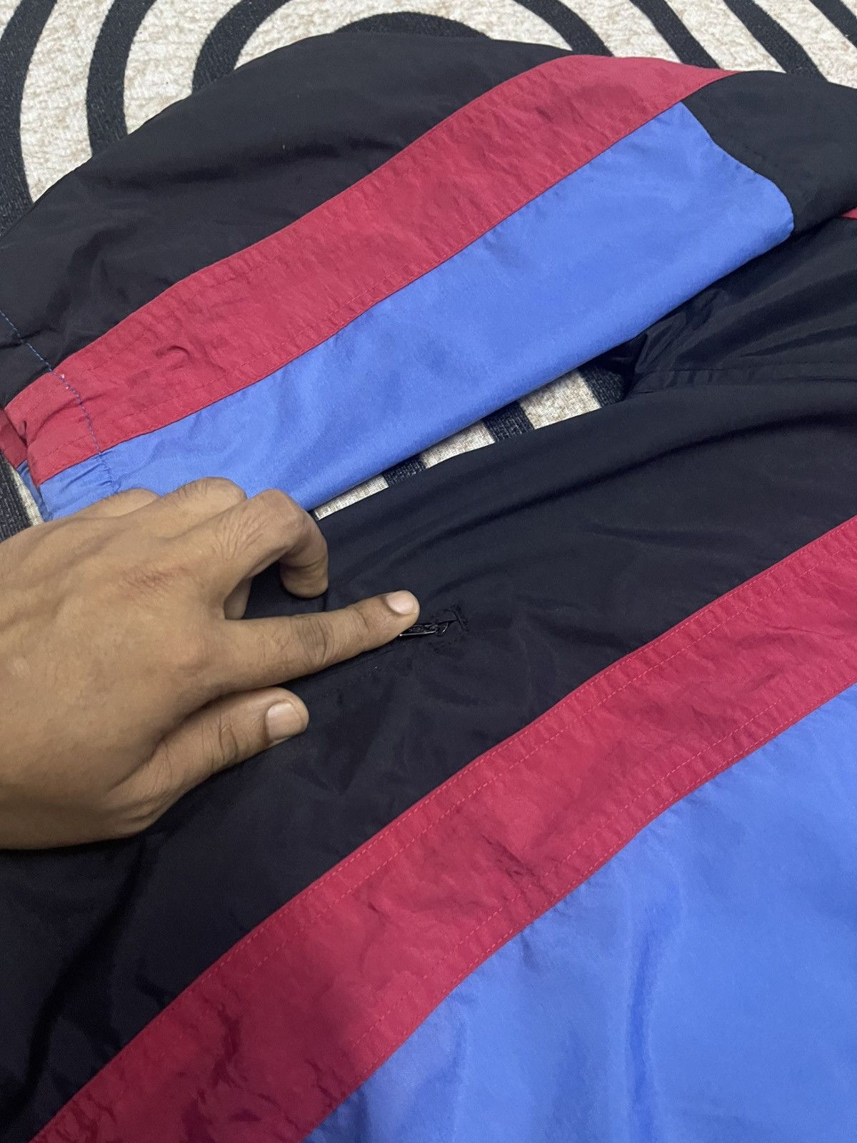 Nike 90s NIKE BIG SWOOSH COLOUR BLOCK WINDBREAKER Size US L / EU 52-54 / 3 - 11 Thumbnail