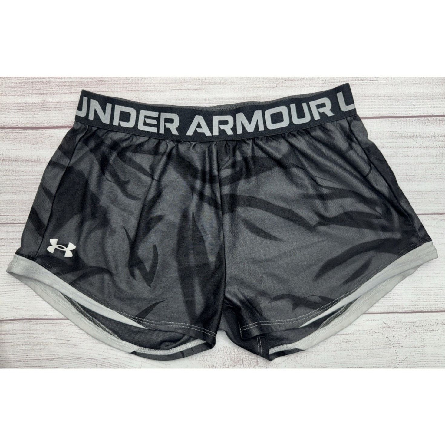 Under Armour UNDER ARMOUR Girl's Youth Large (L) Shorts Black & Gray Prin Size 34" / US 12 / IT 48 - 1 Thumbnail