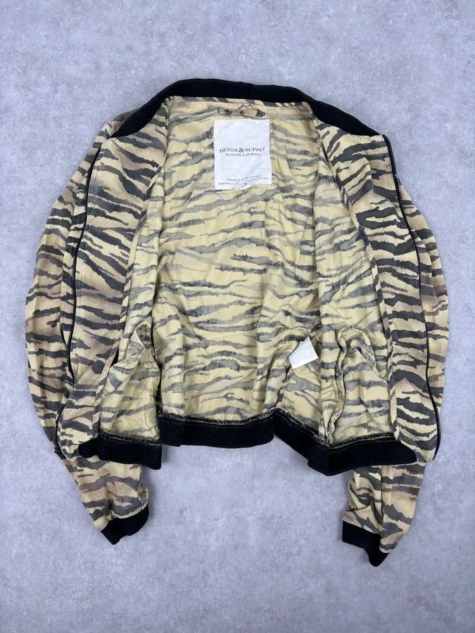 Polo Ralph Lauren 2010s Ralph Lauren Beige Zebra Print Bomber Jacket Size S / US 4 / IT 40 - 7 Thumbnail