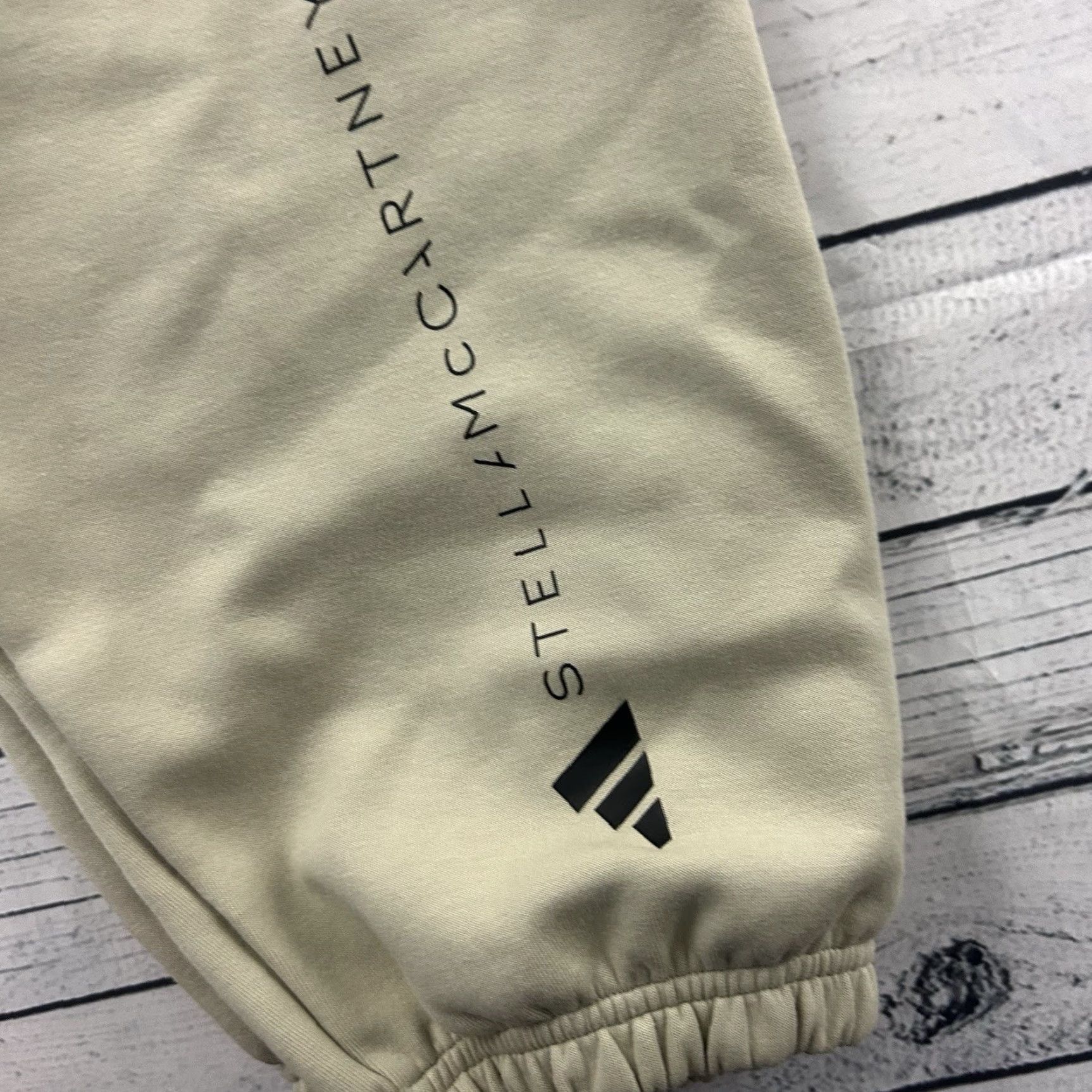 Stella McCartney Adidas Stella McCartney Baggy Sweatpants Women's XL Khaki Beige Pants Mens XL Beige Sweatpants Stella McCartney Adidas by Stella McCartney Size 40" / US 18 - 3 Thumbnail