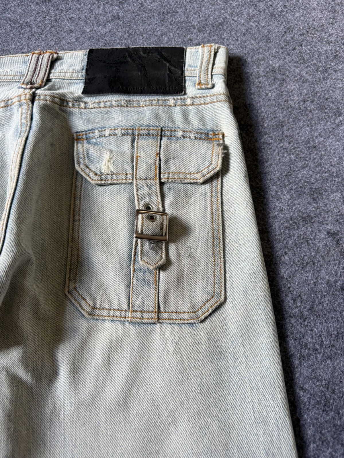 ABAHOUSE × Japanese Brand Abahouse Japan Distressed Flapped Pocket Light Wash Jeans Size US 30 / EU 46 - 12 Thumbnail