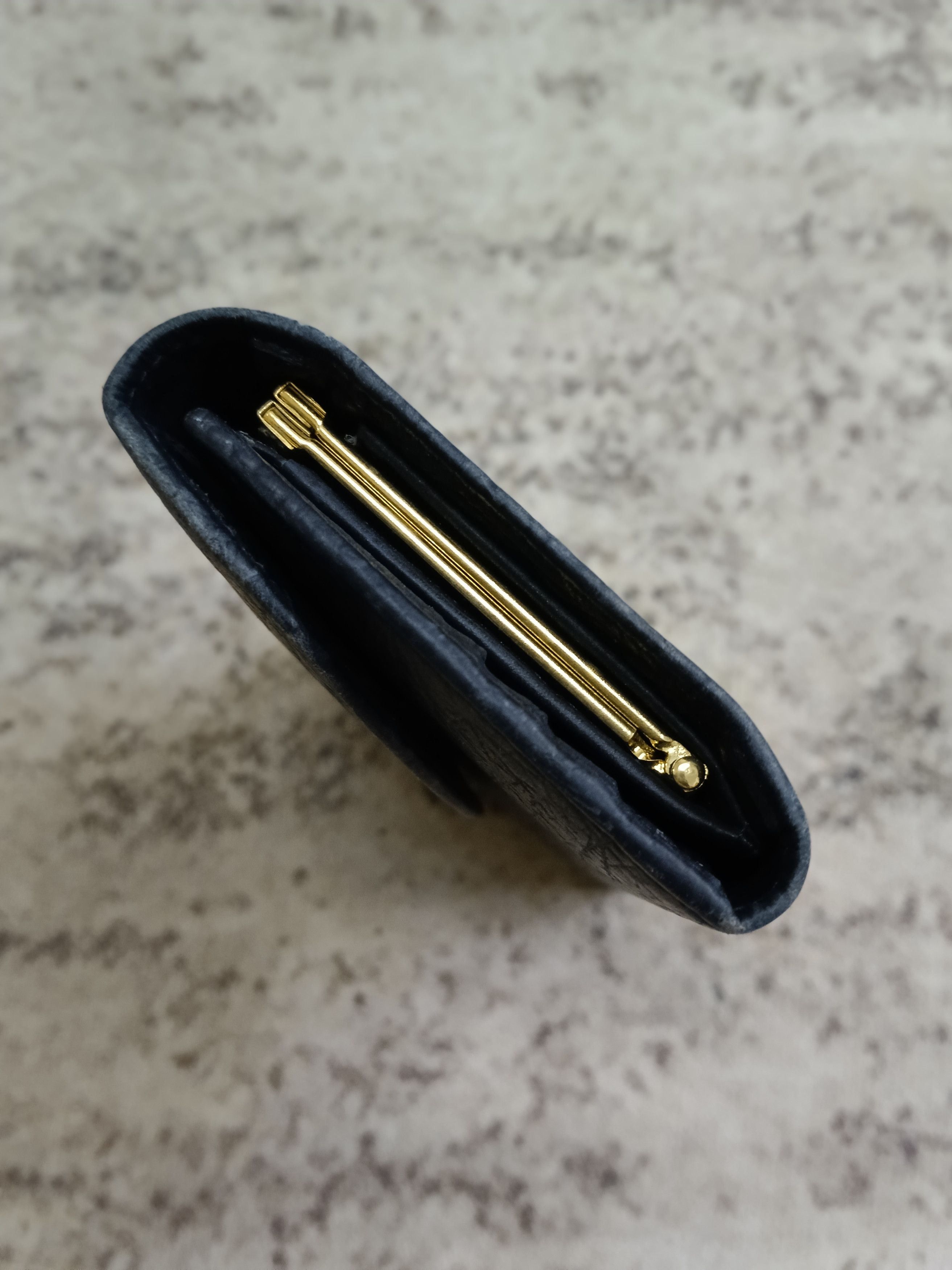 Genuine Leather × Leather RARE🔥OG ELEPHANT LEATHER UNISEX WALLET Size ONE SIZE - 7 Thumbnail