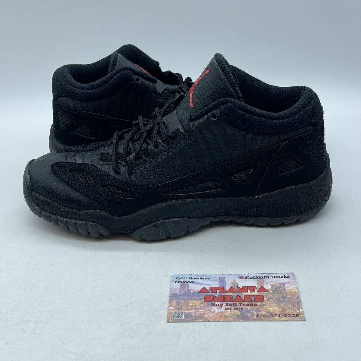 Jordan Brand Air Jordan 11 low referee Size US 6 / IT 36 - 1 Thumbnail