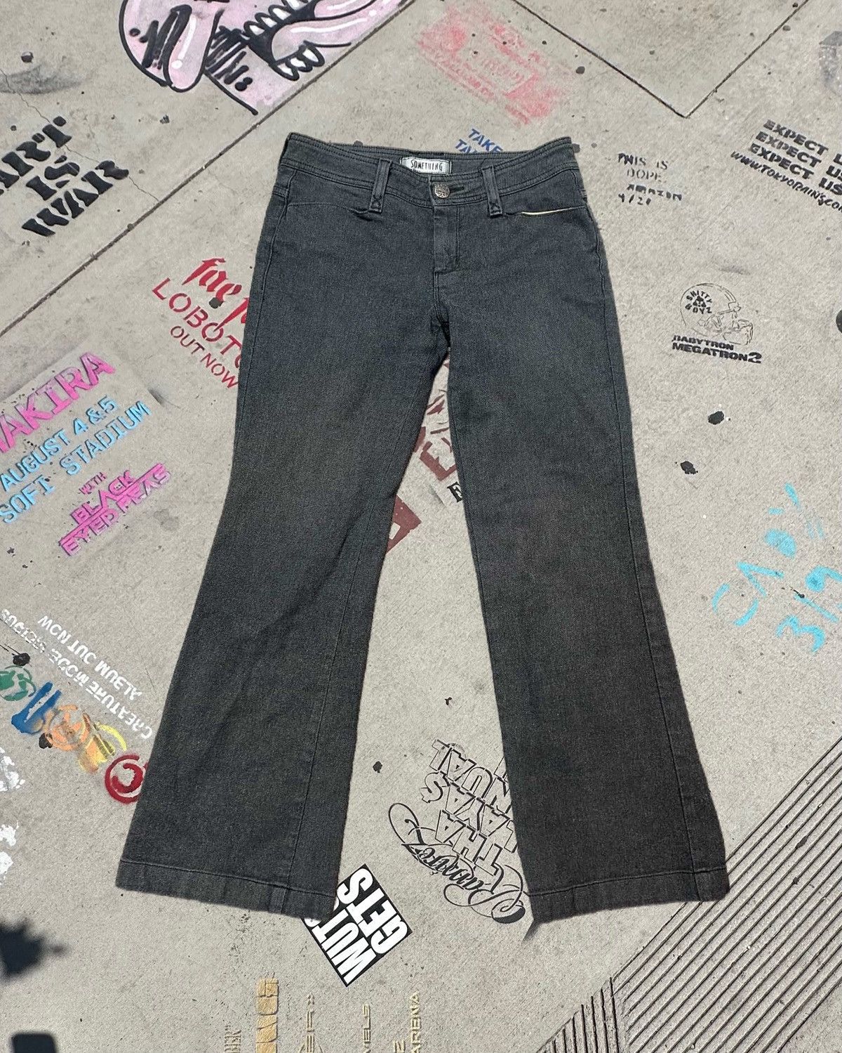 Edwin Something by Edwin Grey Cotton Flares Size 30" / US 8 / IT 44 - 1 Thumbnail