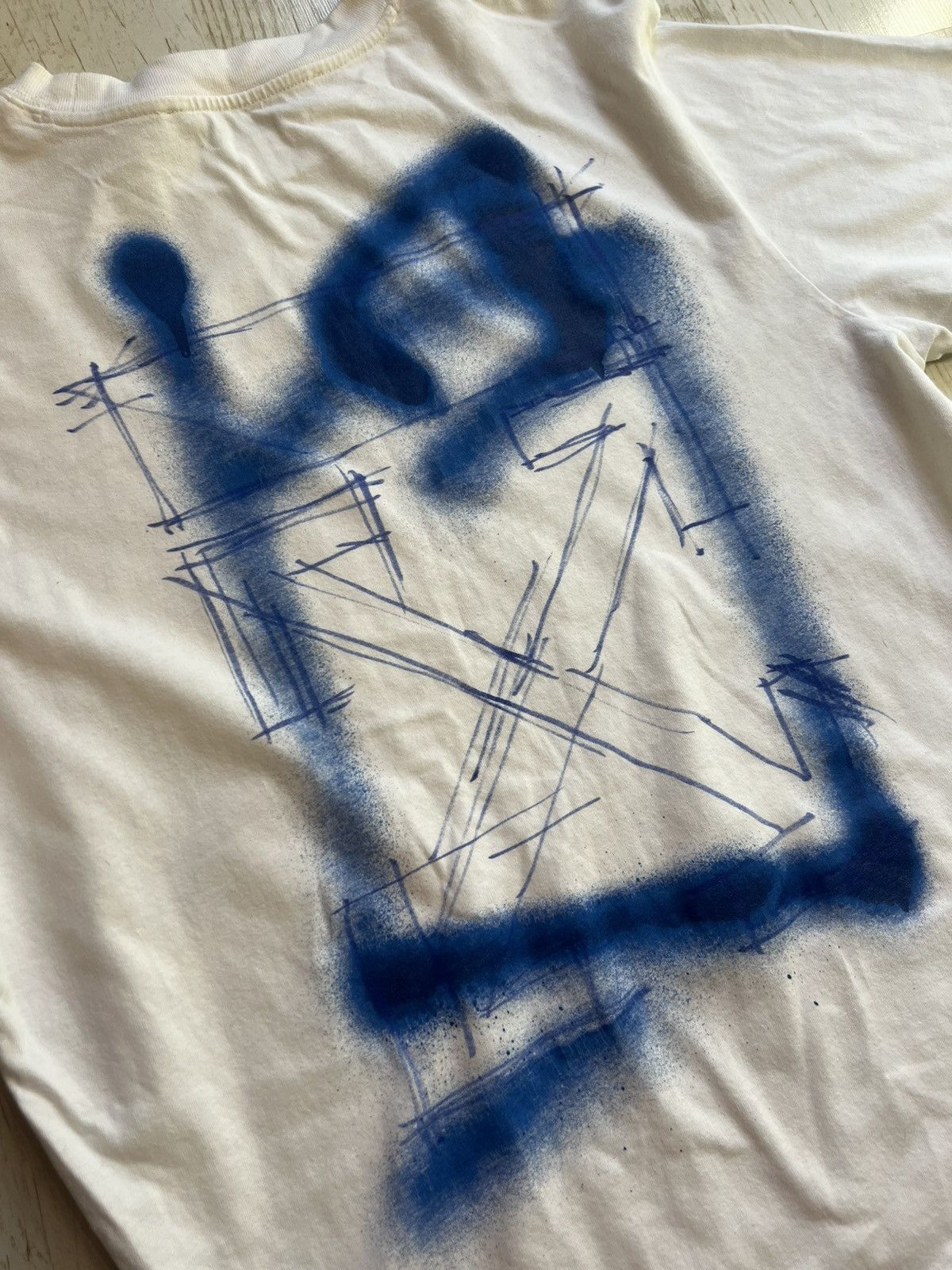 Off-White Off-White Spray Marker Arrows T-Shirt – Size S Size US S / EU 44-46 / 1 - 7 Thumbnail
